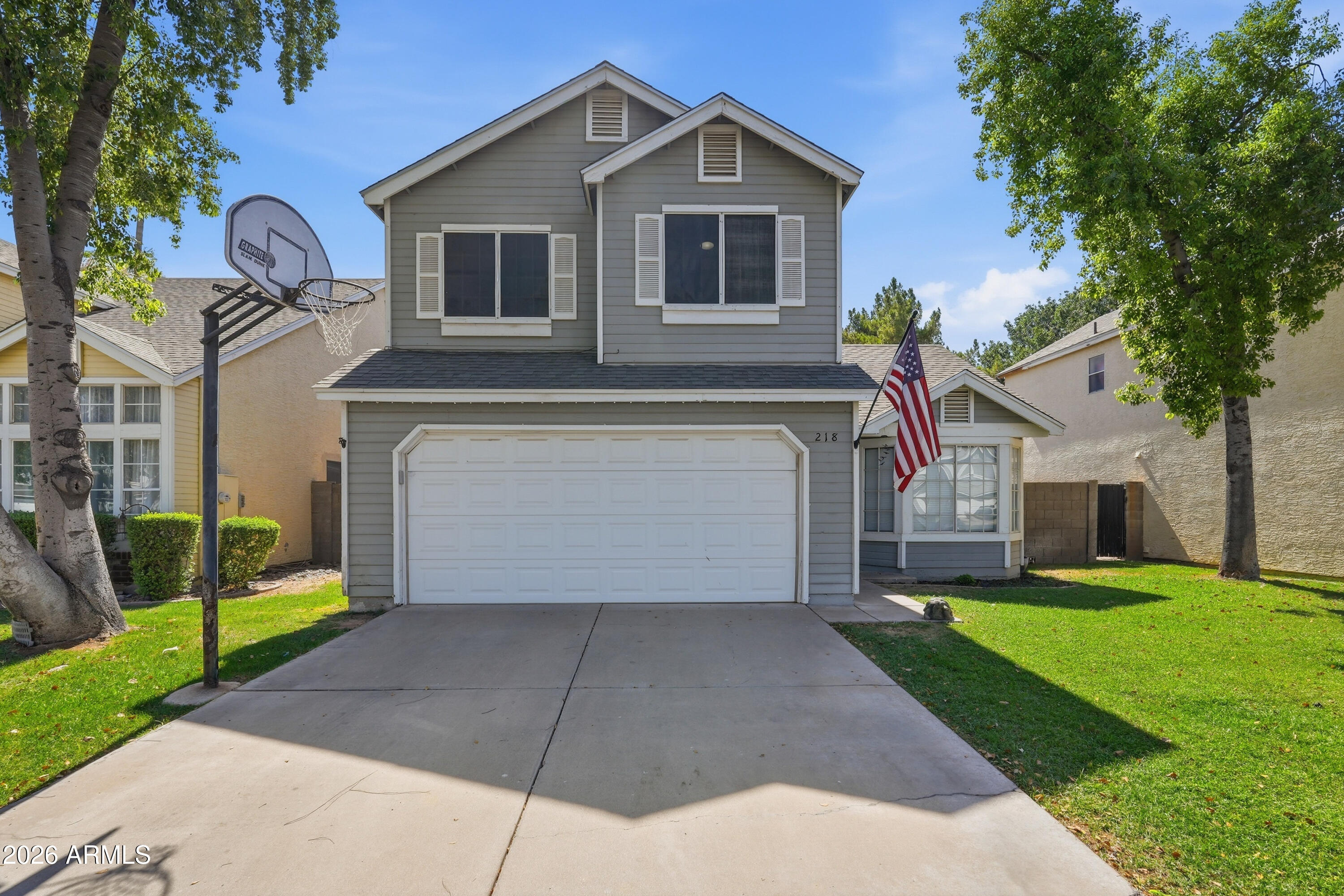 TWELVE OAKS - Residential