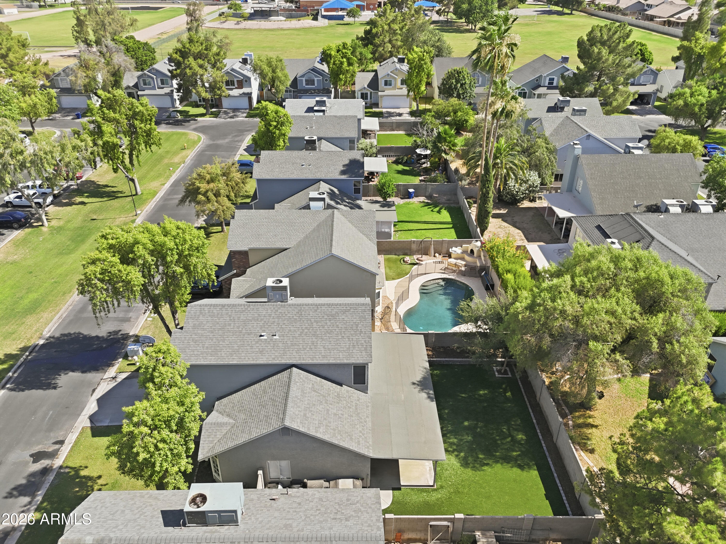 TWELVE OAKS - Residential