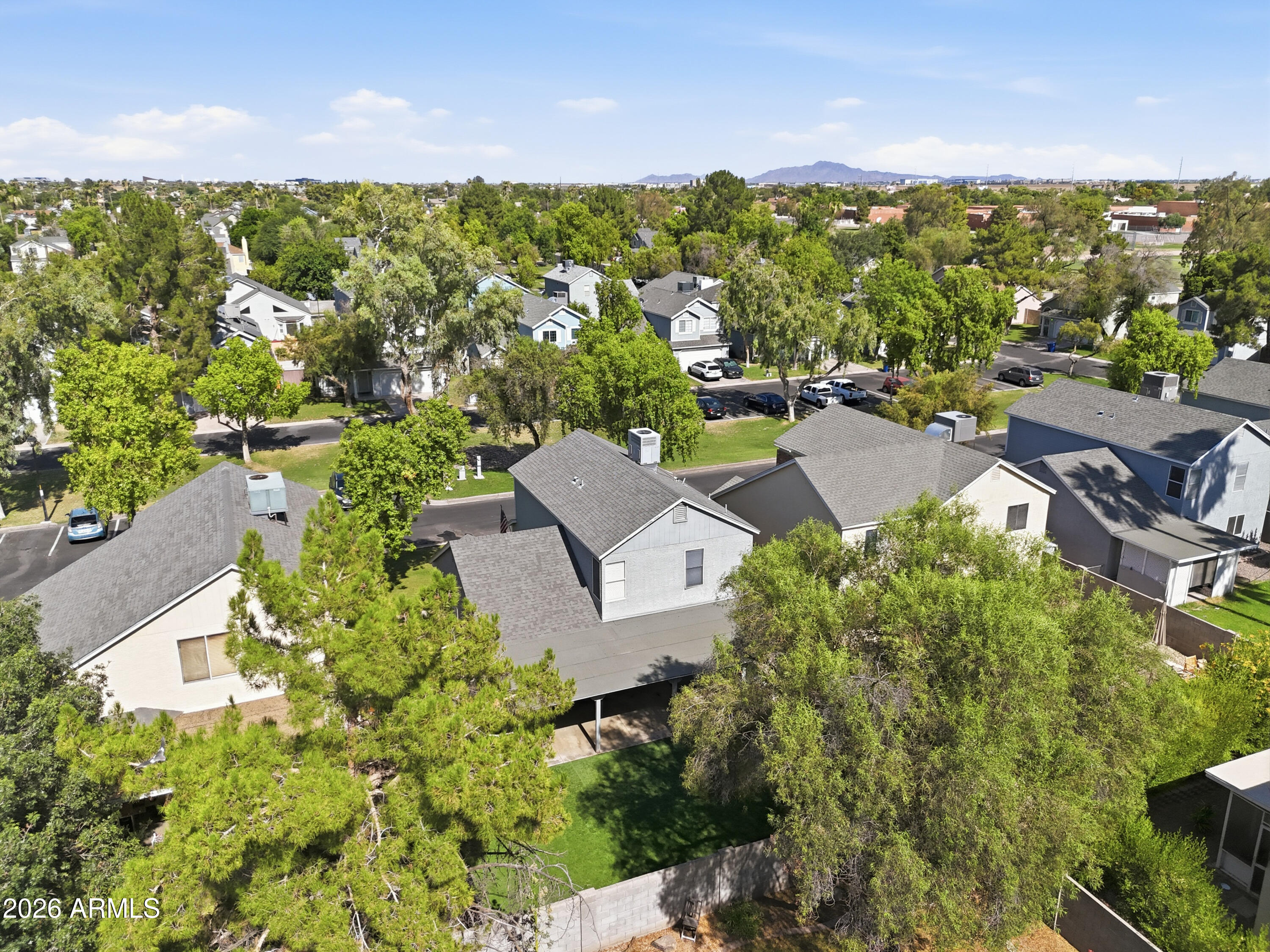 TWELVE OAKS - Residential