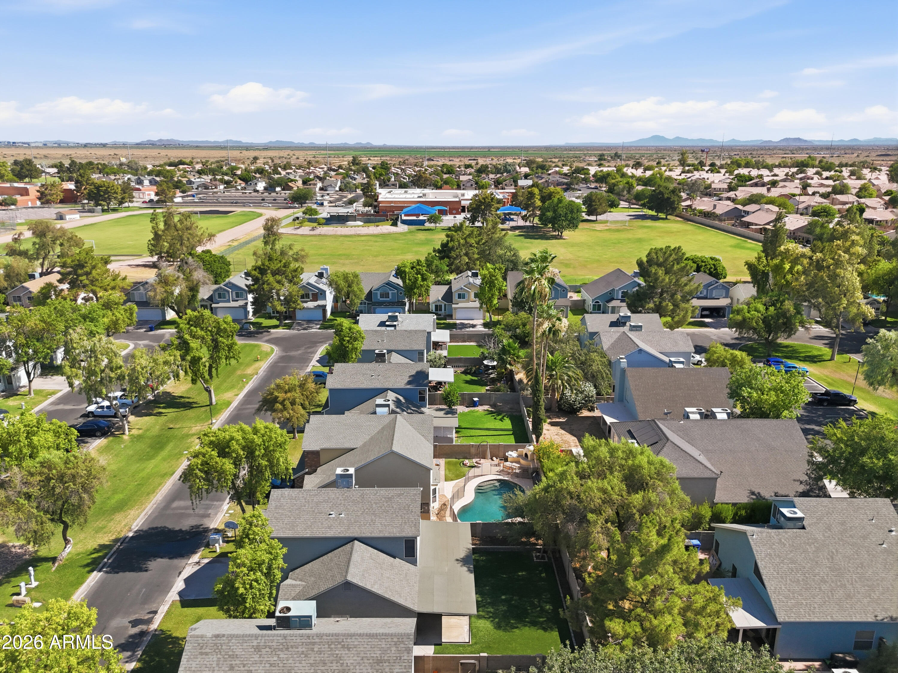 TWELVE OAKS - Residential