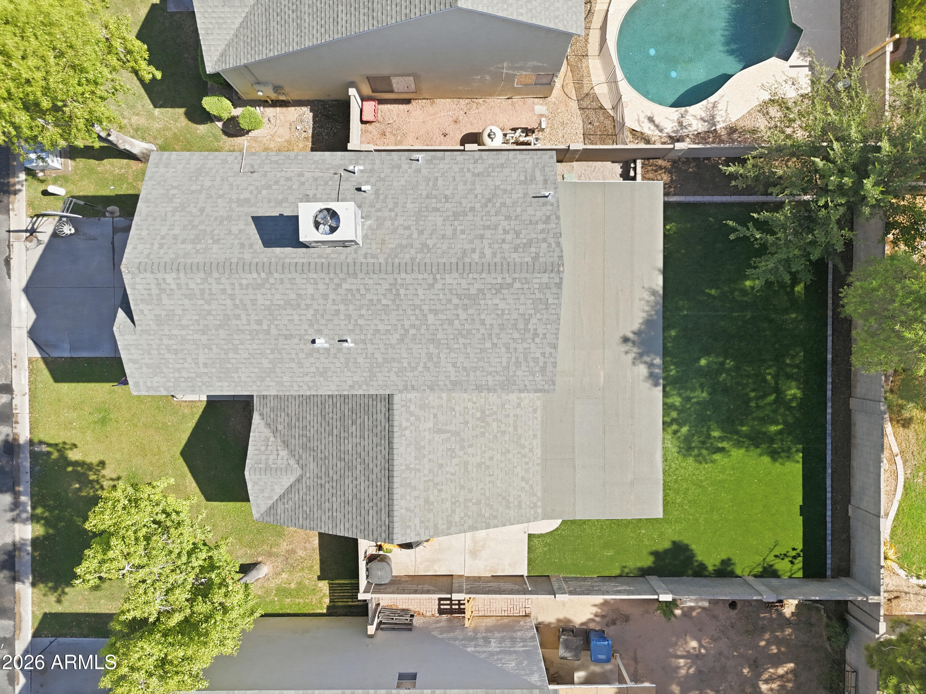 TWELVE OAKS - Residential