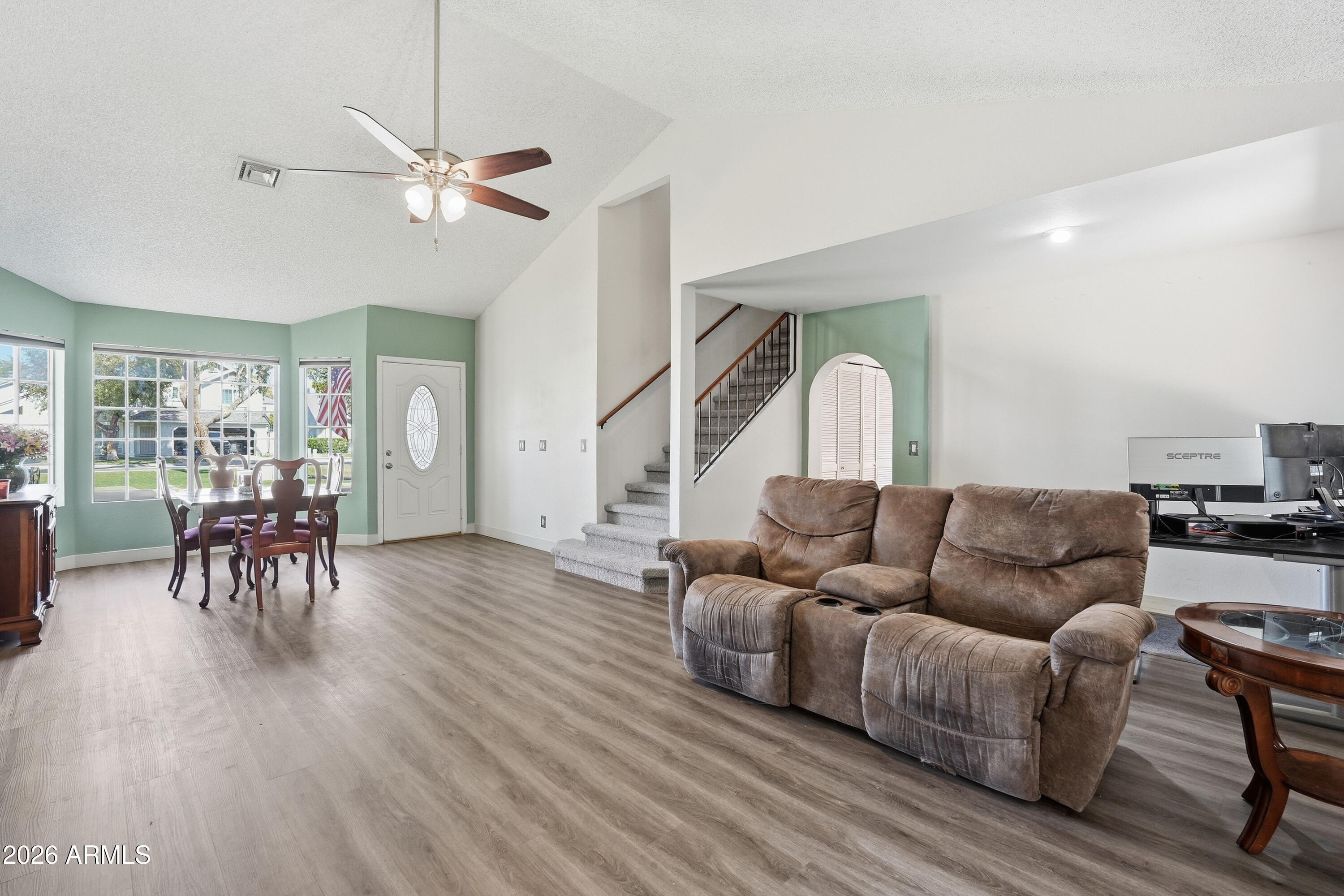 TWELVE OAKS - Residential