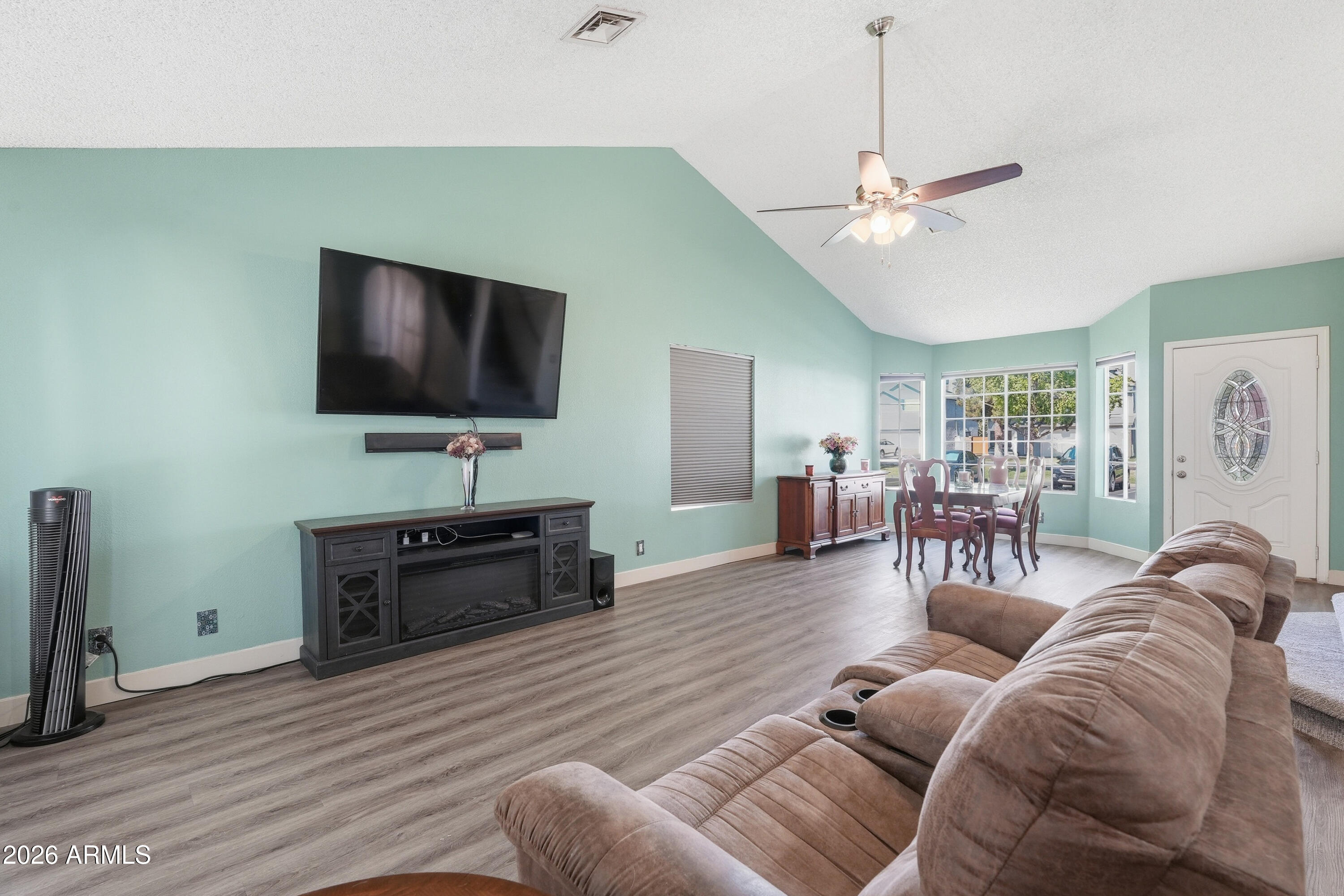 TWELVE OAKS - Residential