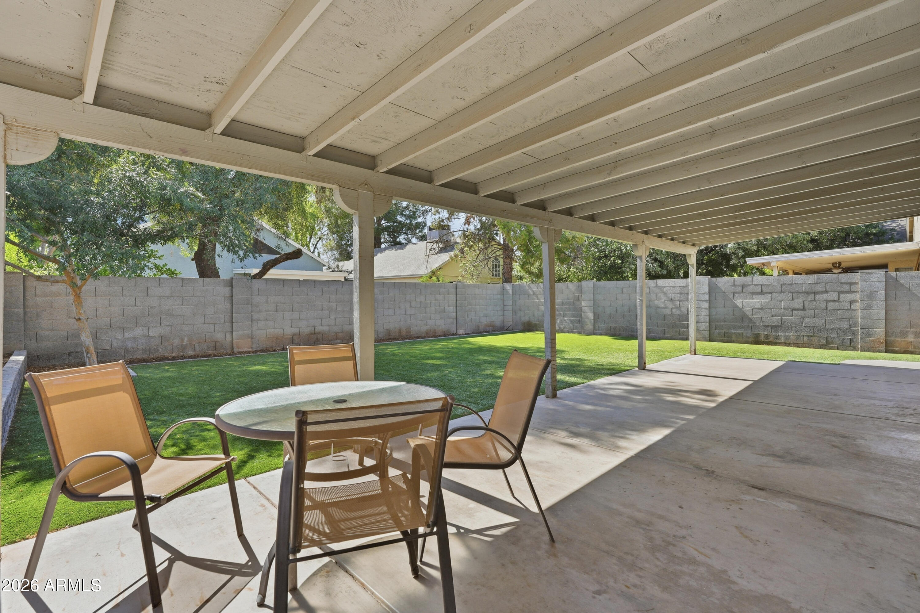 TWELVE OAKS - Residential