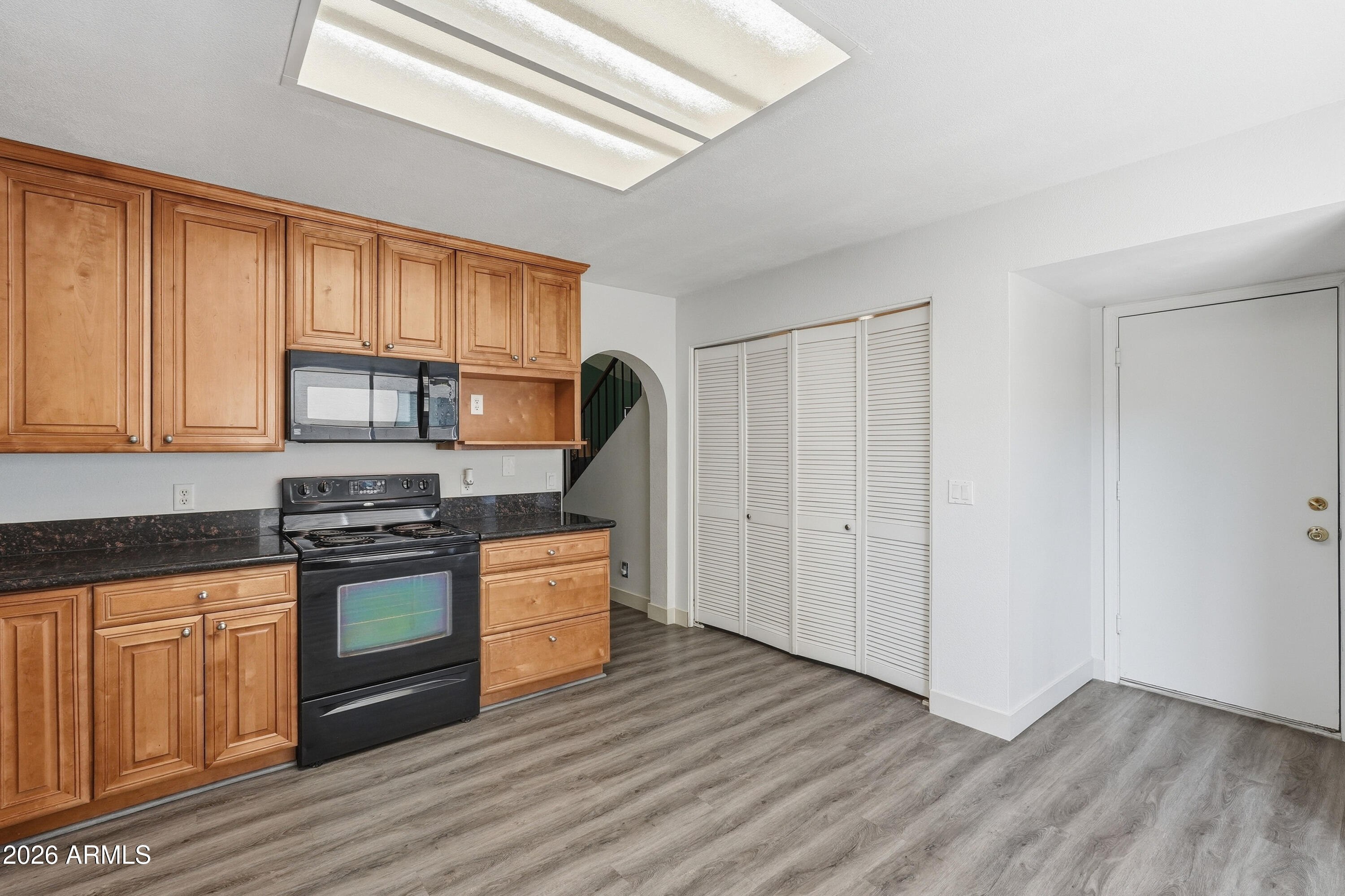 TWELVE OAKS - Residential