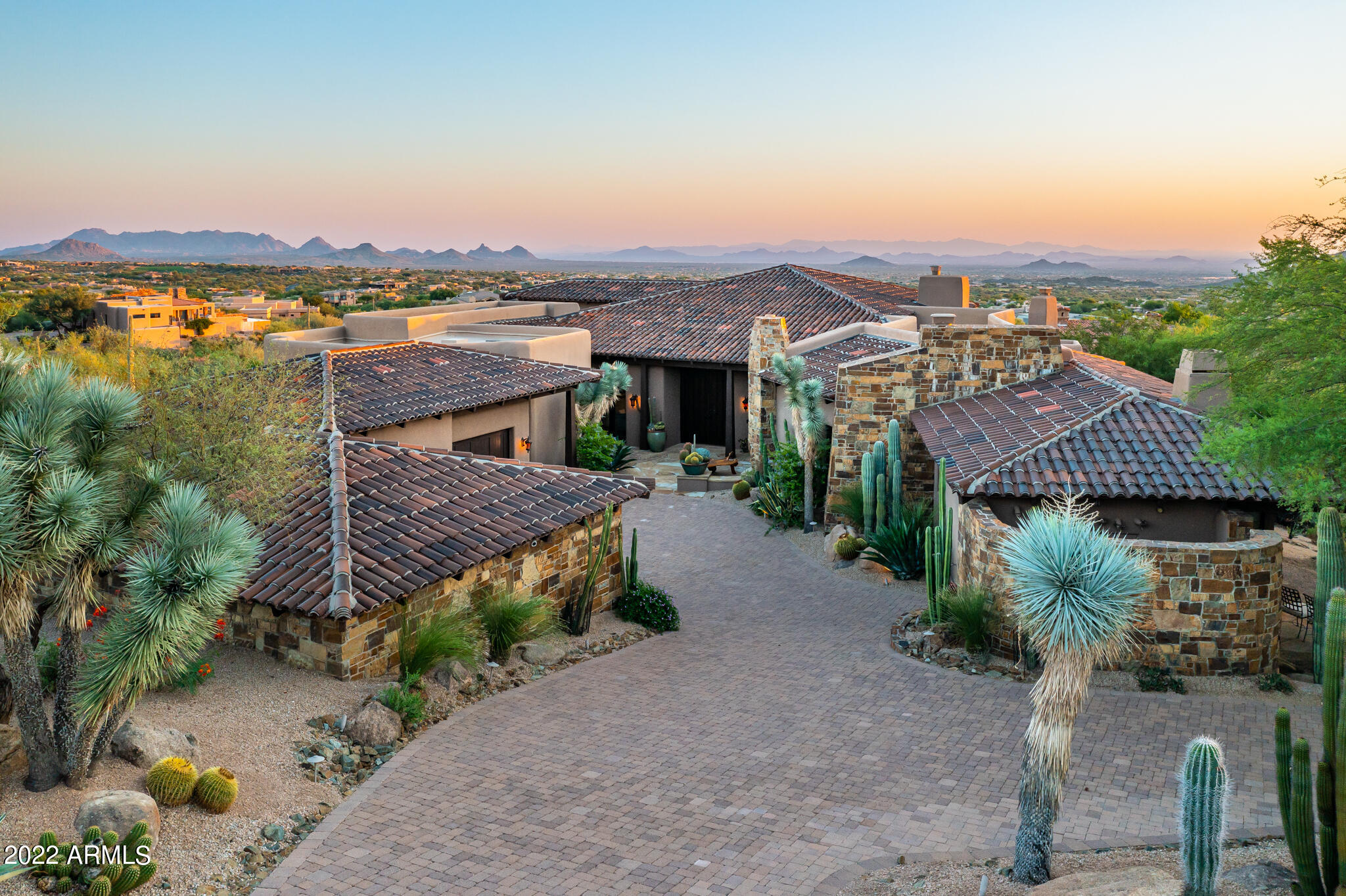 DESERT MOUNTAIN - Residential