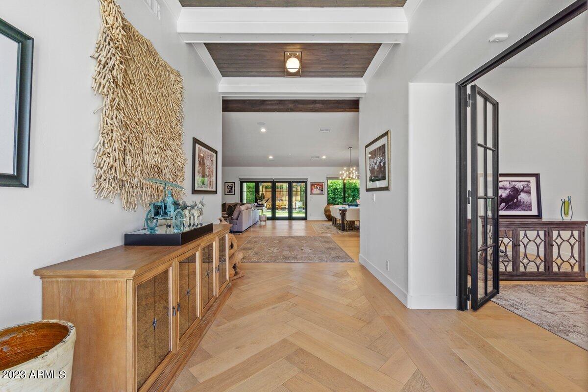 LAFAYETTE VILLA 5 - Residential