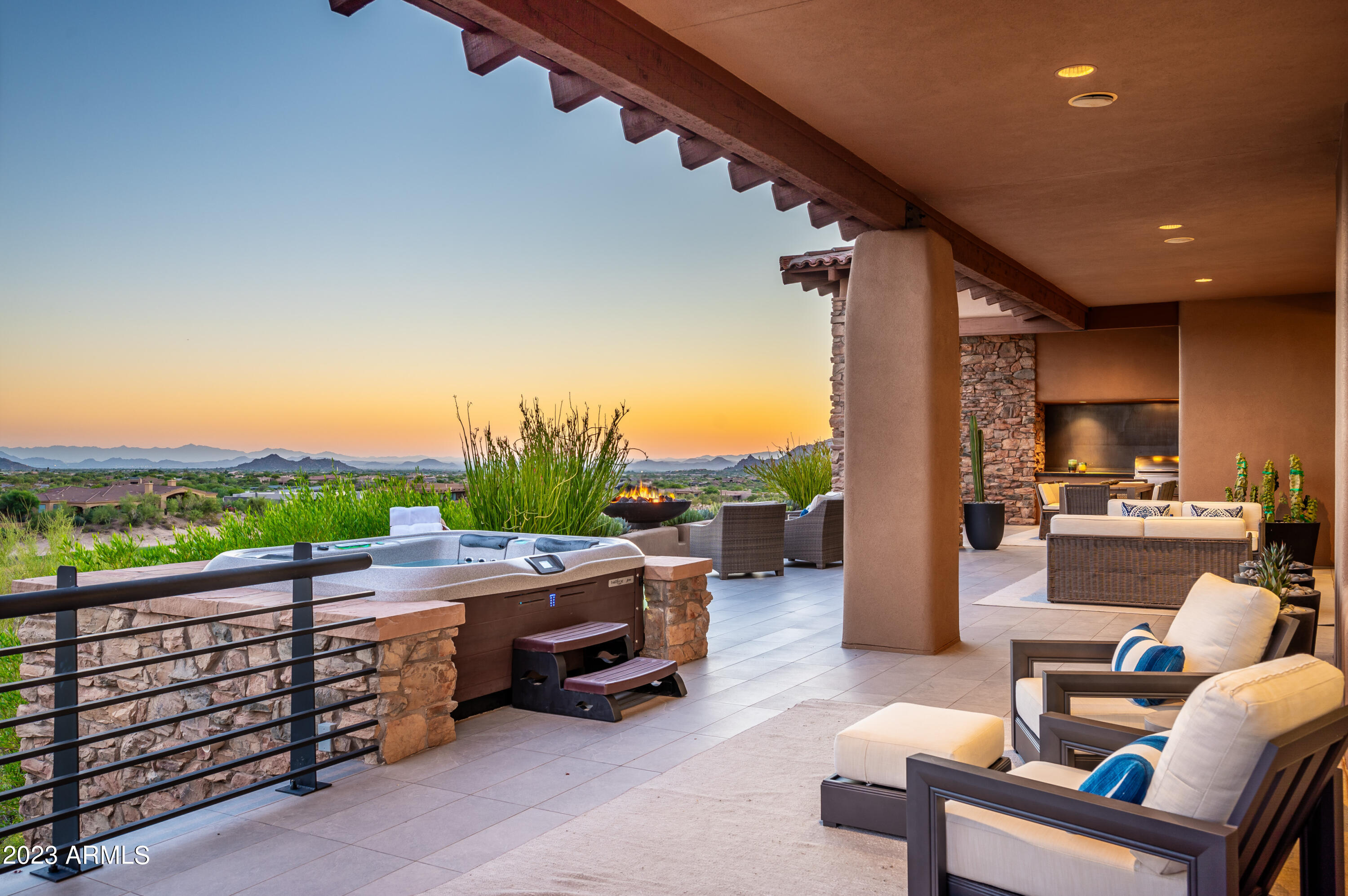 DESERT MOUNTAIN - Residential