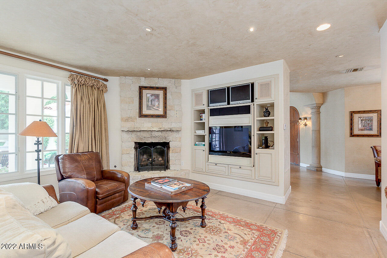 HUMMINGBIRD VISTA - Residential