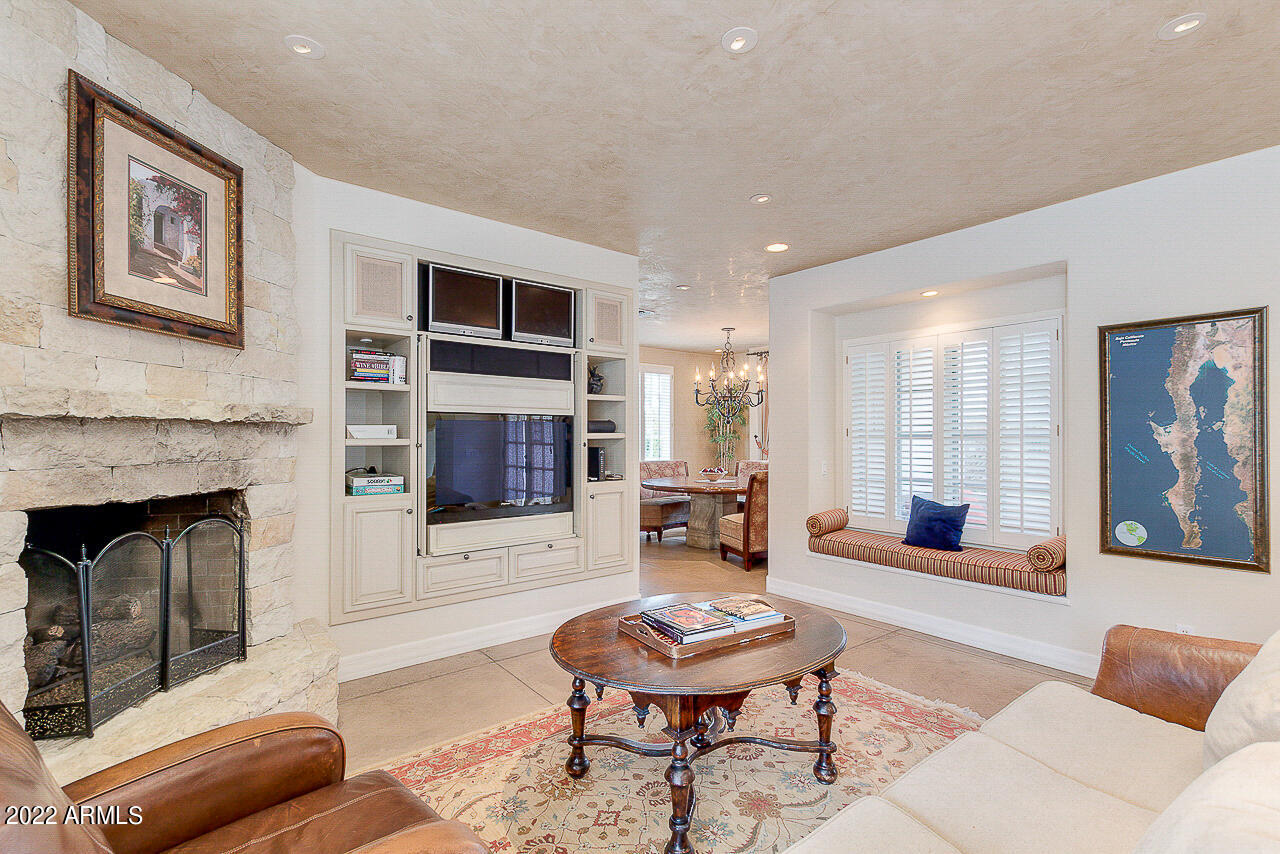 HUMMINGBIRD VISTA - Residential
