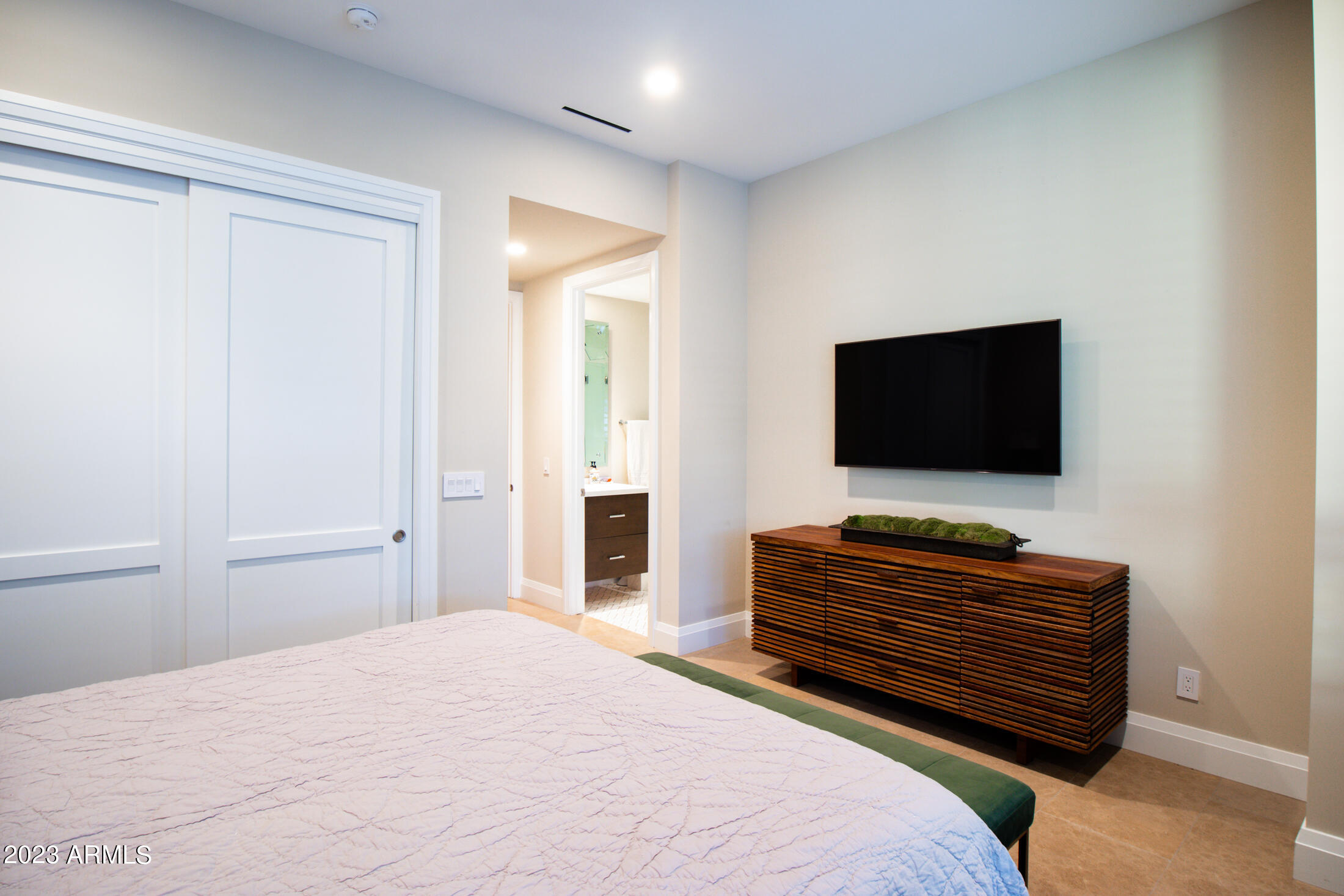 VILLAS AT MOUNTAIN SHADOWS 2 AMD - Residential