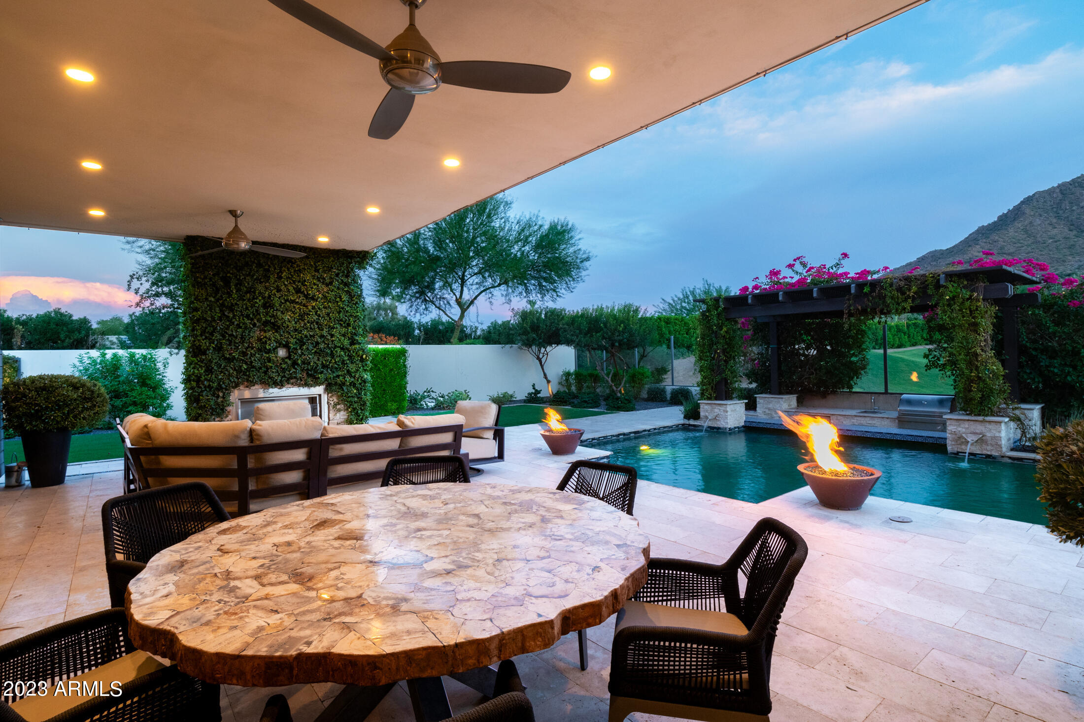 VILLAS AT MOUNTAIN SHADOWS 2 AMD - Residential