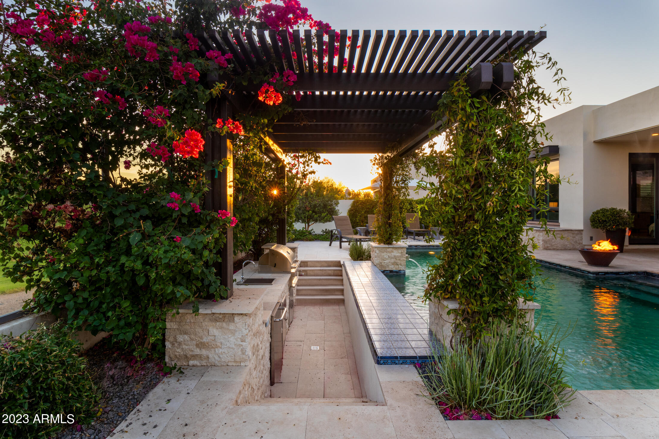 VILLAS AT MOUNTAIN SHADOWS 2 AMD - Residential