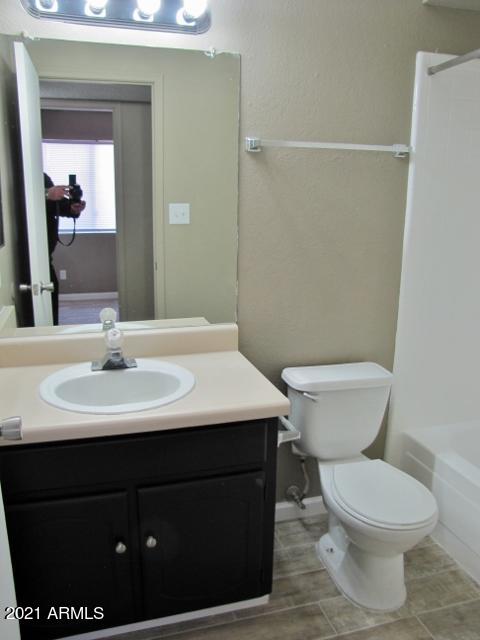 CASITAS PLACE UNIT 2 - Residential Lease
