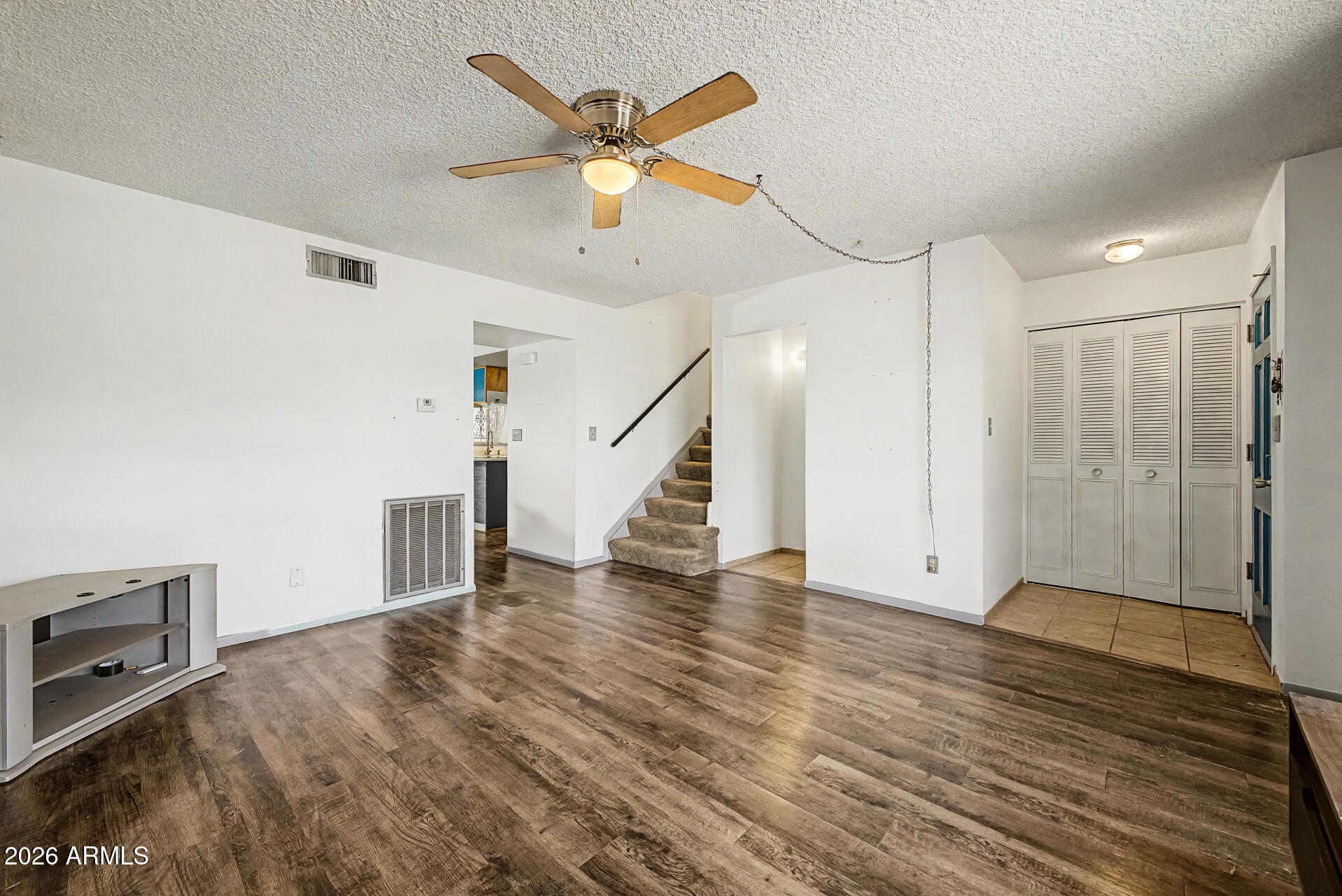 WEST PLAZA TOWNHOUSE - Residential