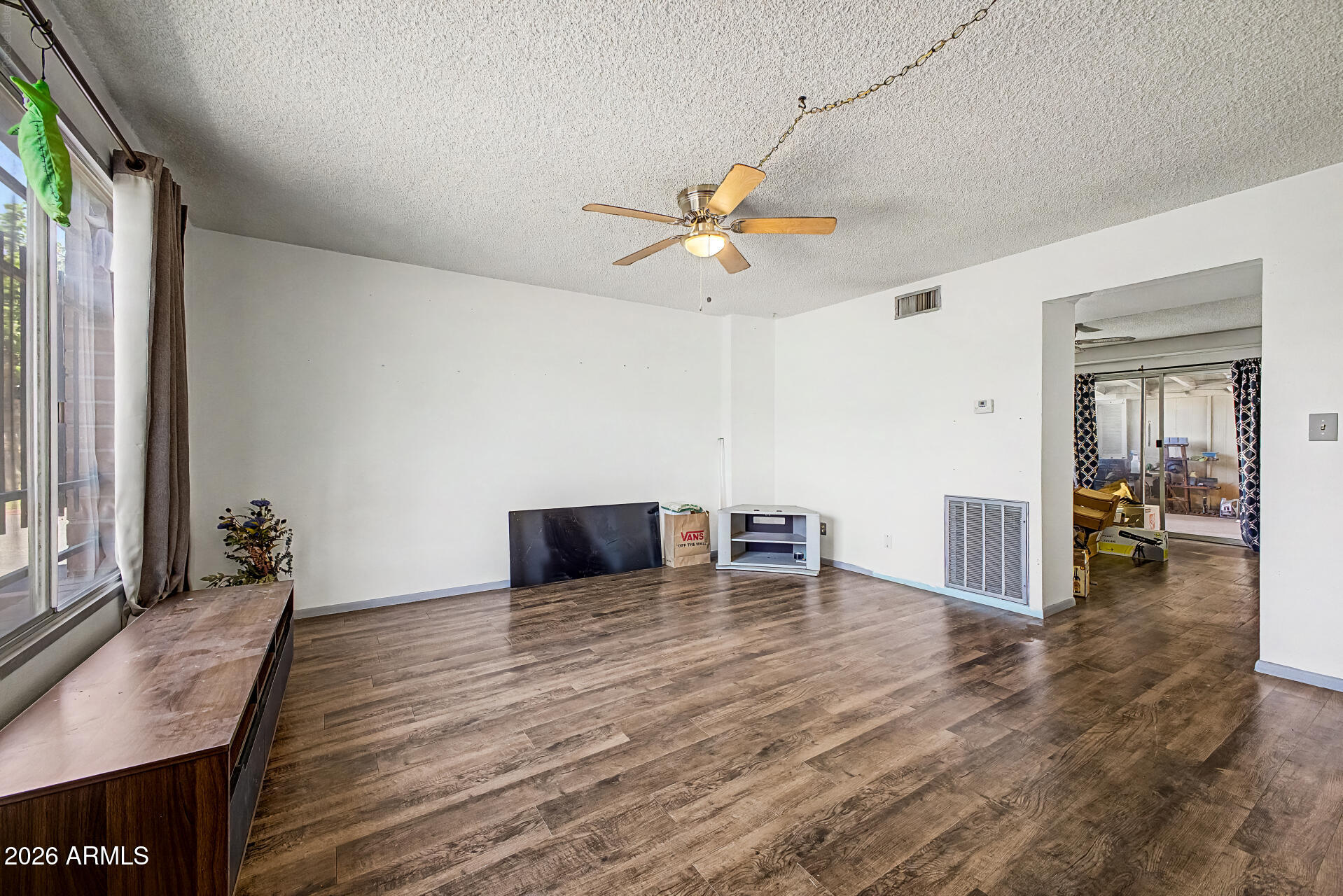 WEST PLAZA TOWNHOUSE - Residential