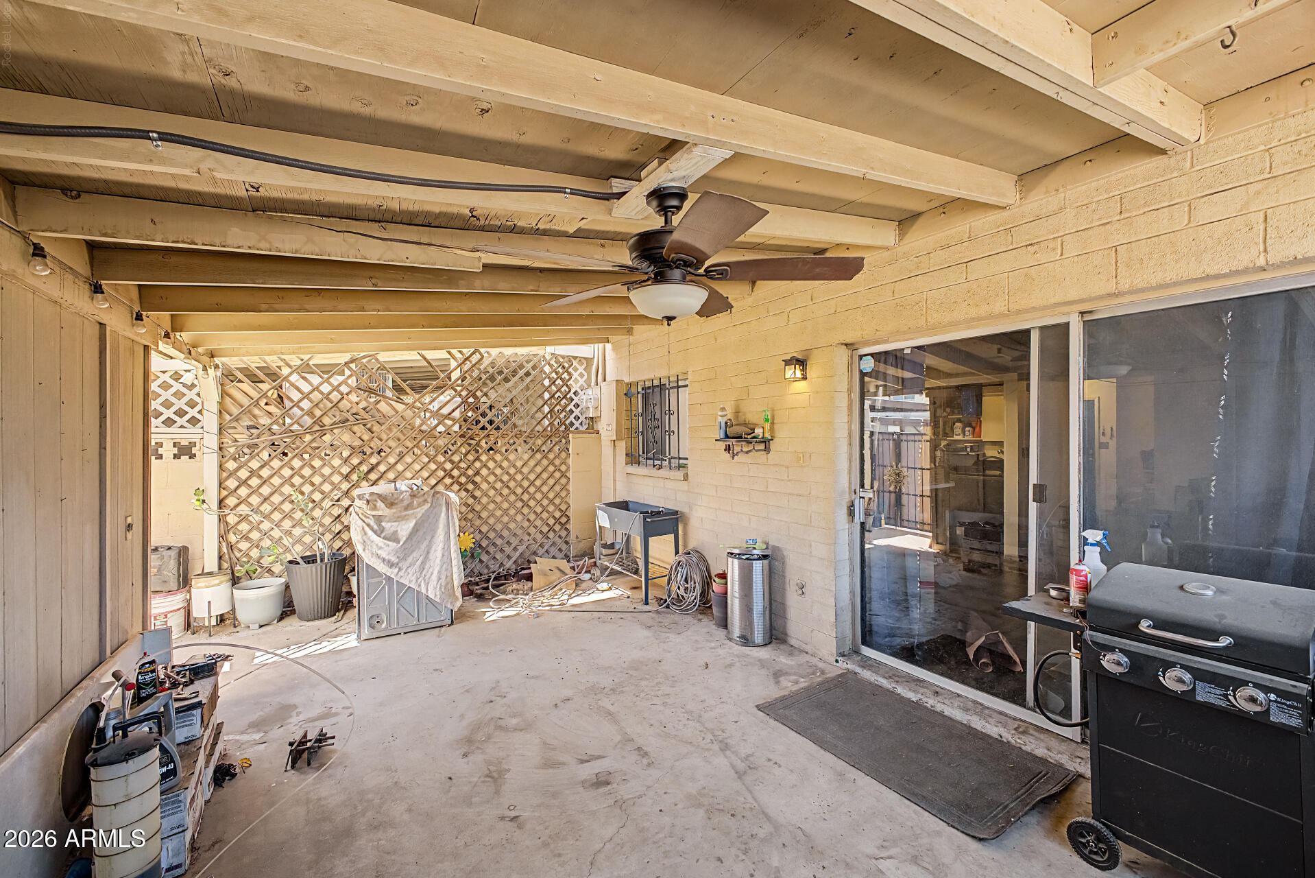 WEST PLAZA TOWNHOUSE - Residential