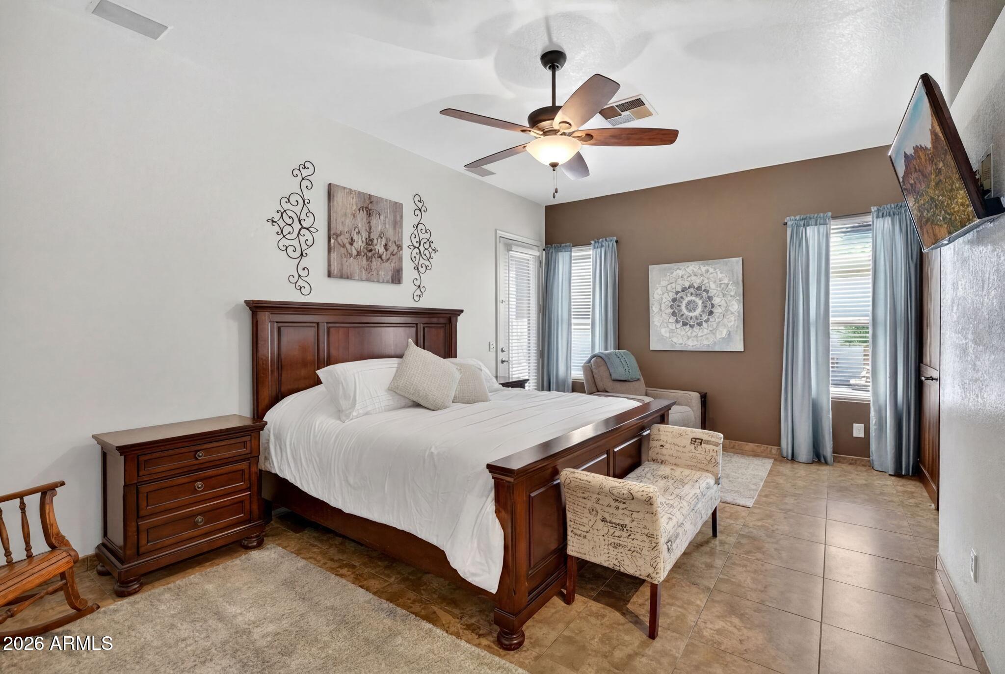 CAYMAN SQUARE UNIT 1 - Residential