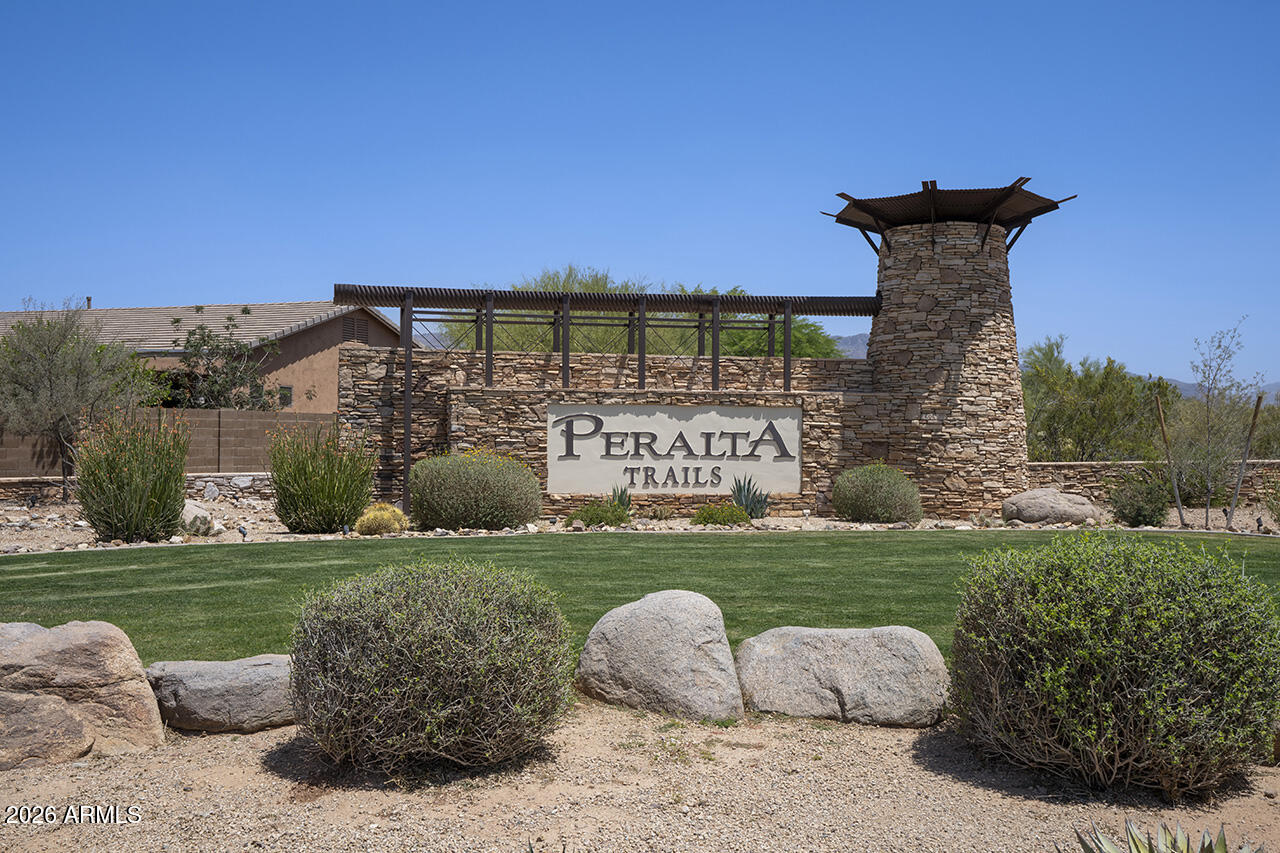 PERALTA TRAILS - Residential