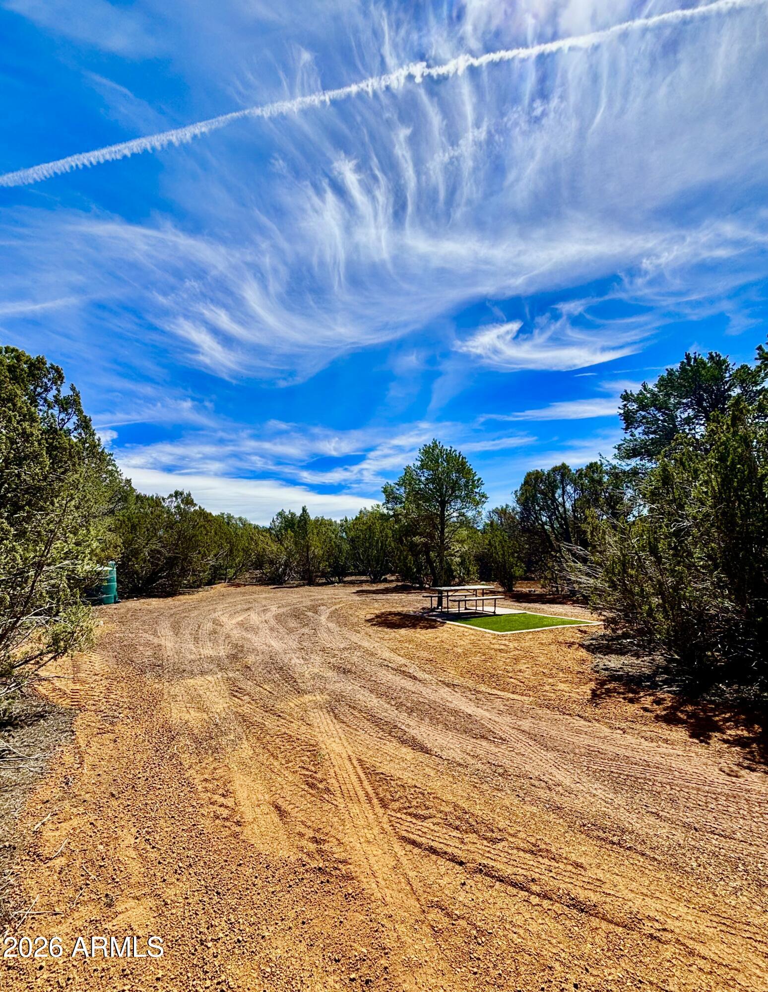 APACHE WOODLAND ESTATES - Land