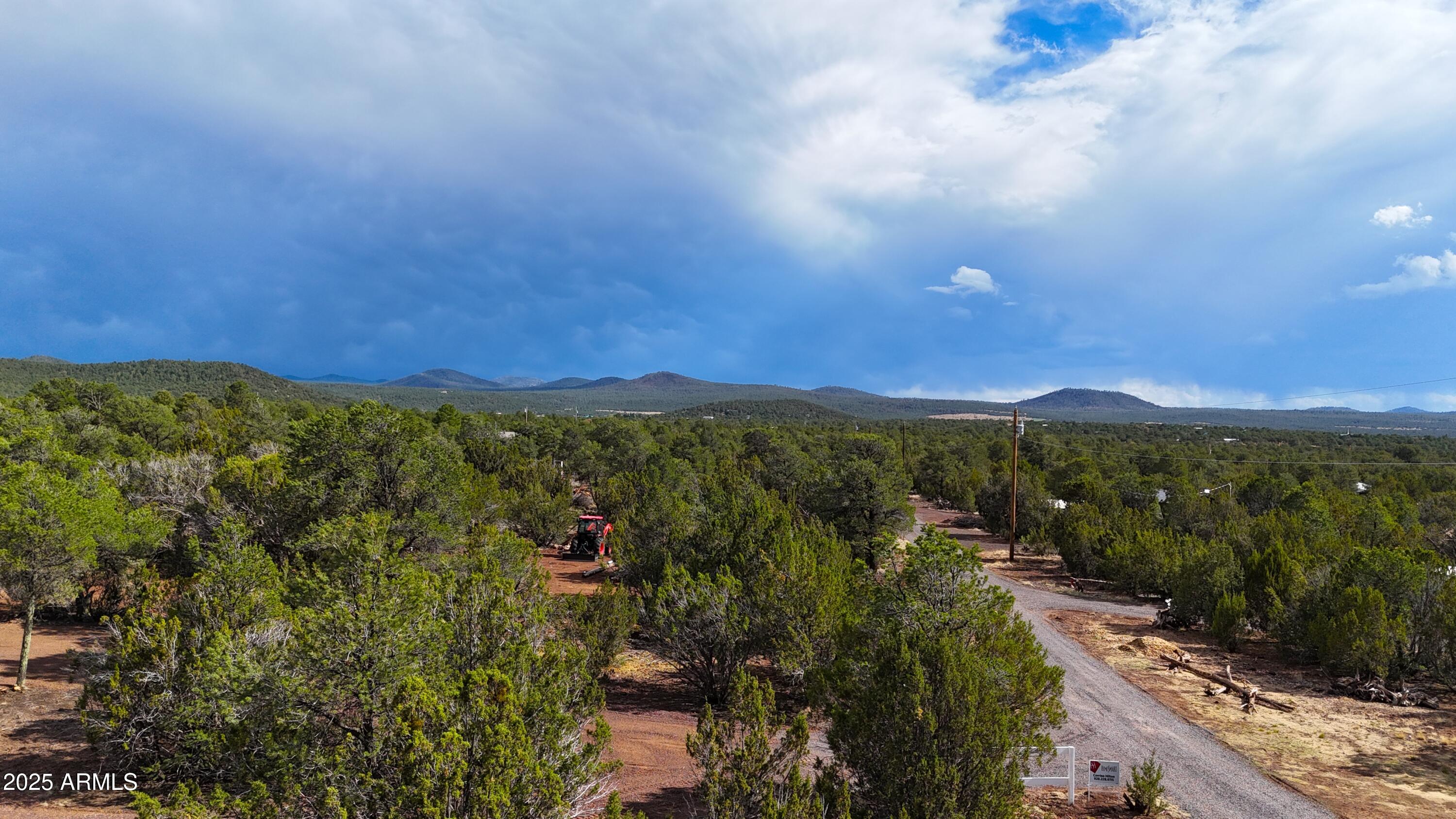 APACHE WOODLAND ESTATES - Land