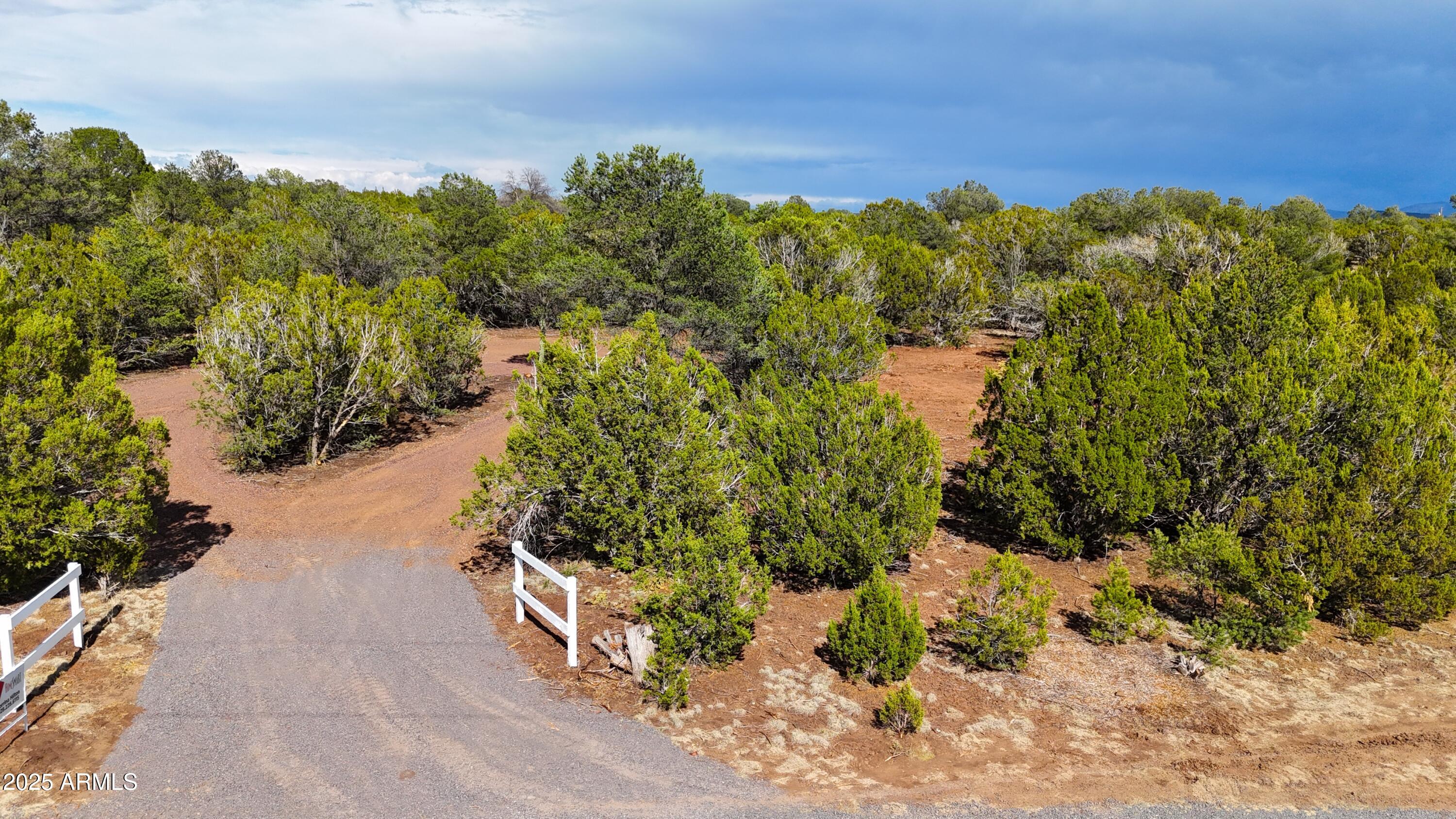 APACHE WOODLAND ESTATES - Land