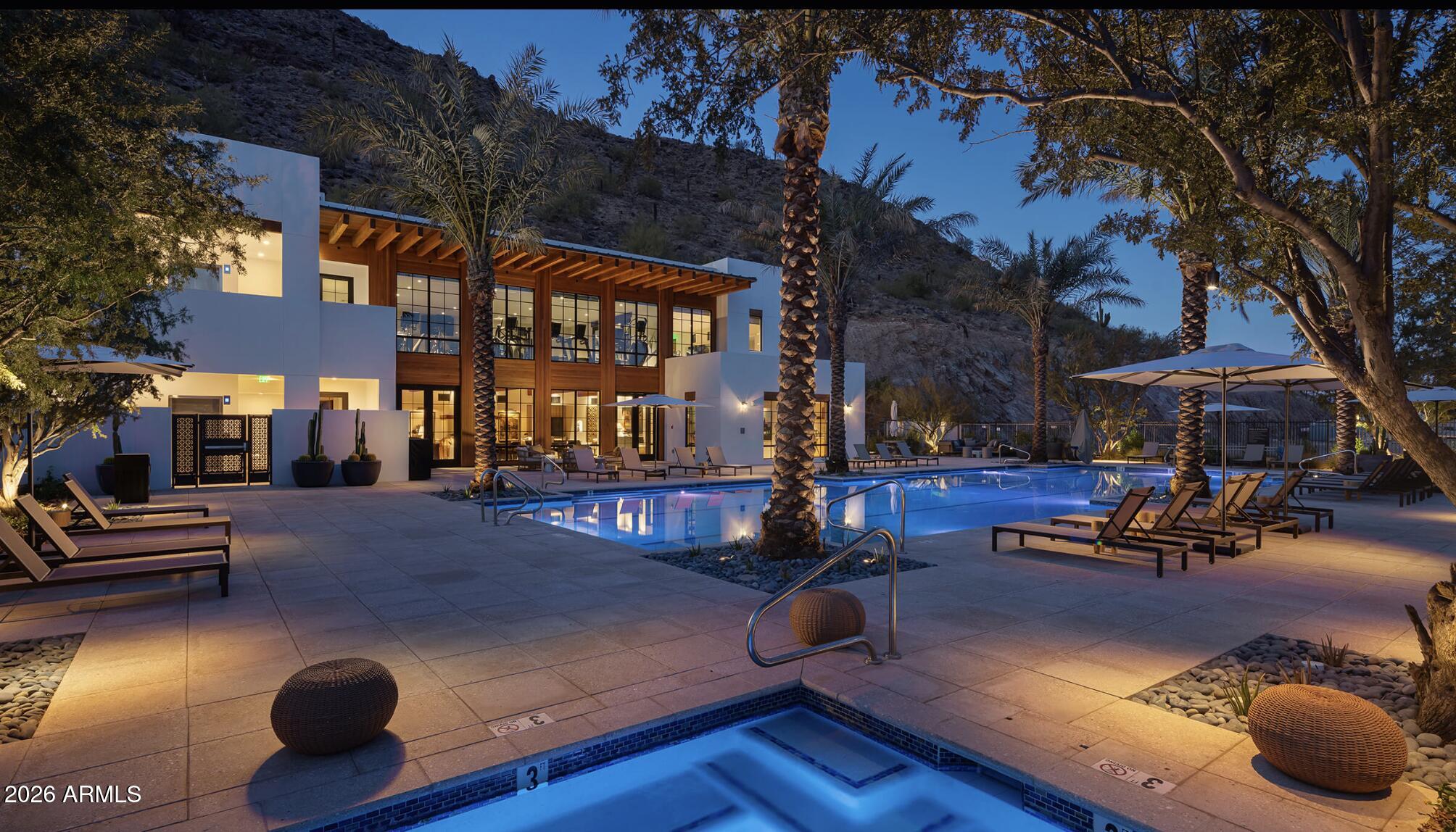 Ascent at the Phoenician Summit Condominium - Residential