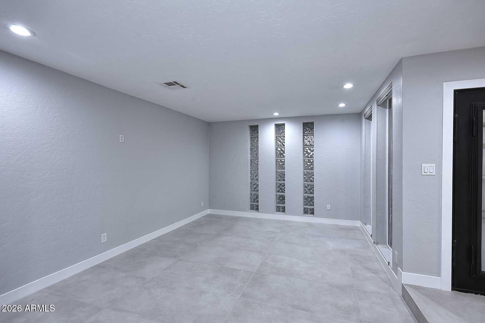 SANDS EAST 2 - Residential