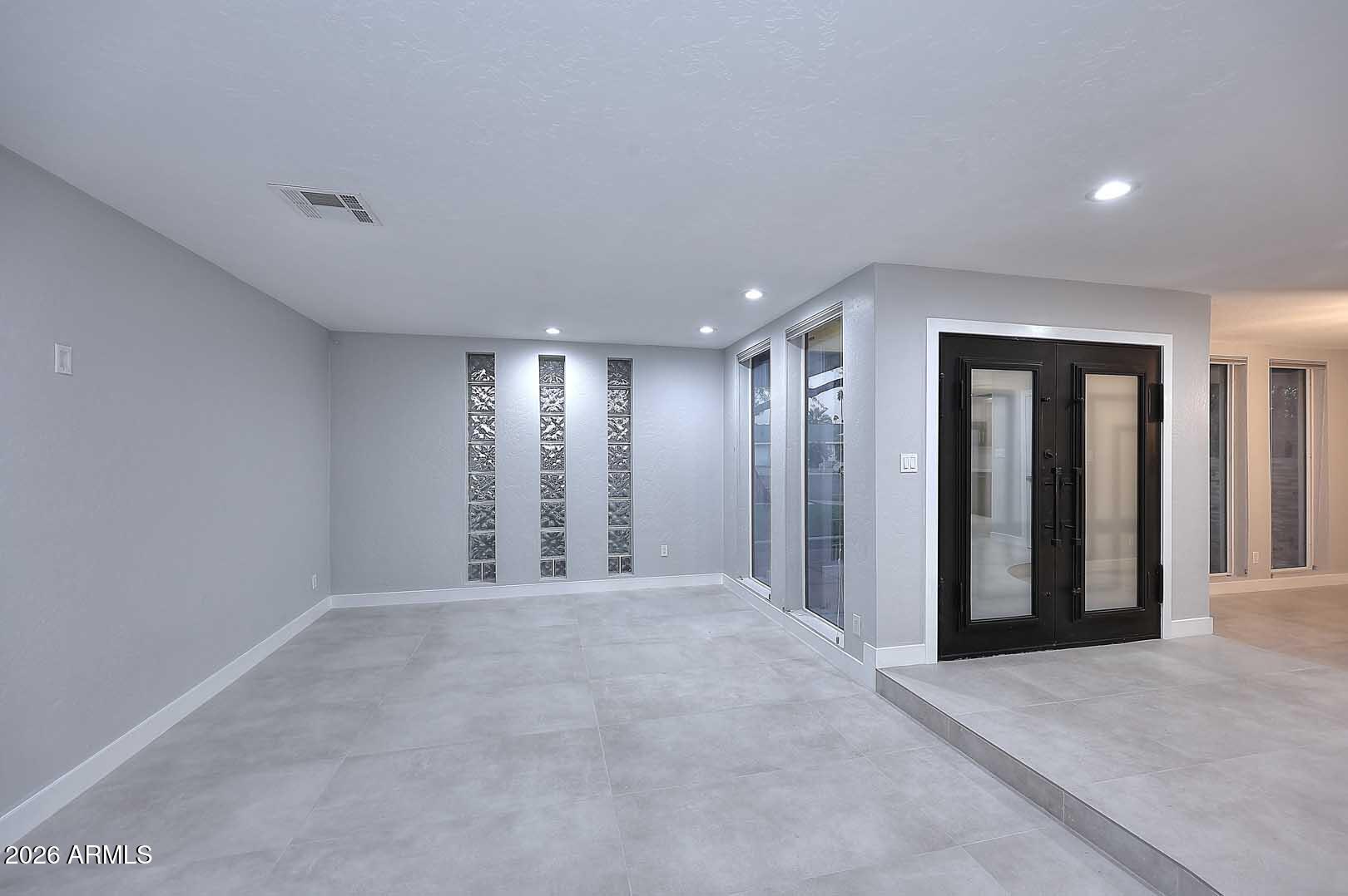 SANDS EAST 2 - Residential
