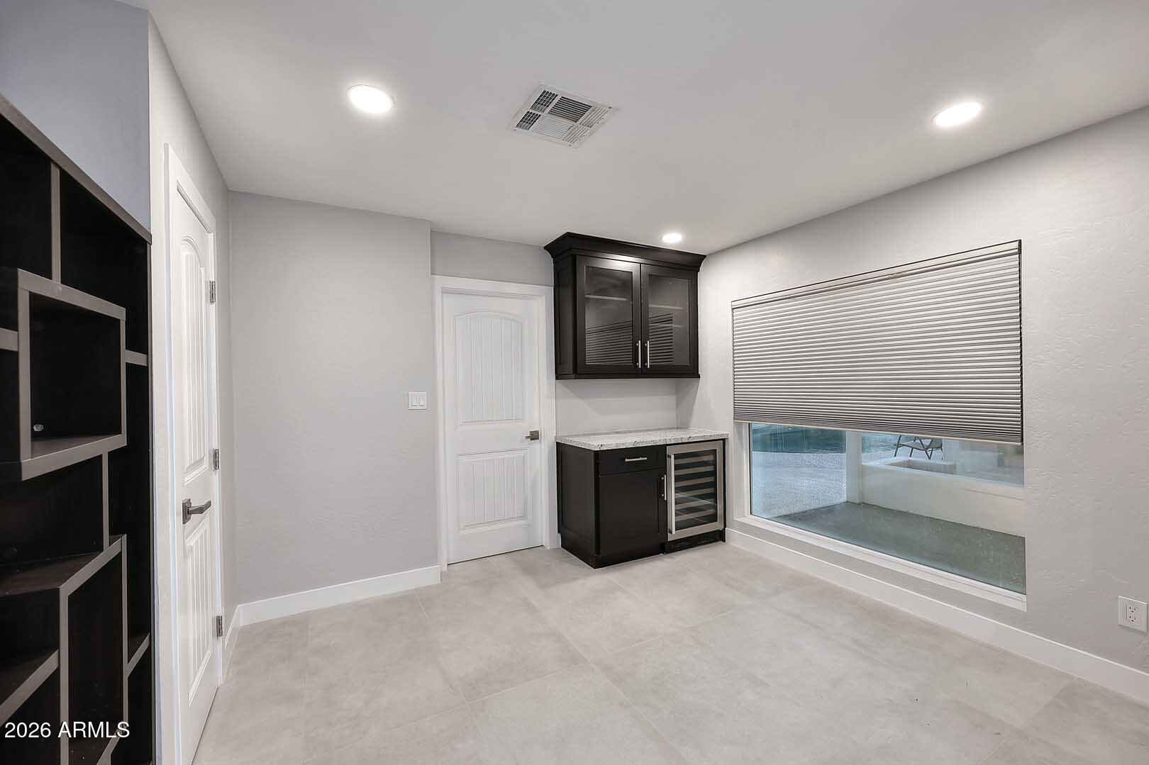 SANDS EAST 2 - Residential