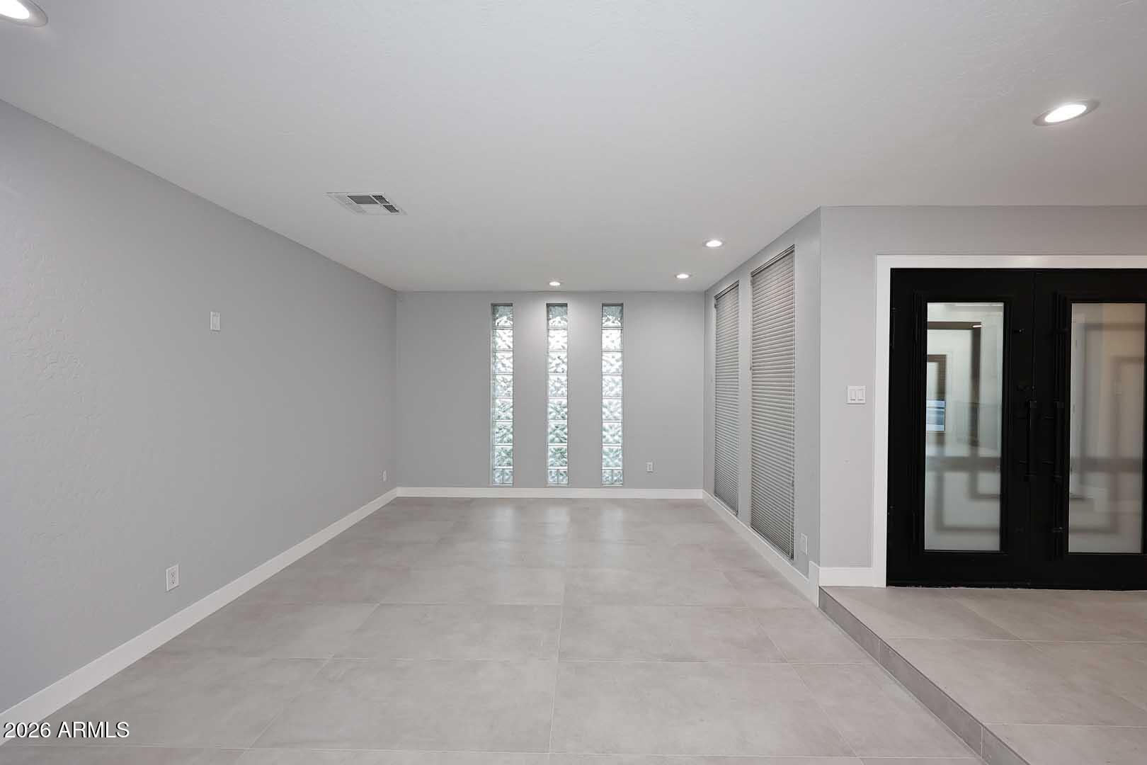 SANDS EAST 2 - Residential