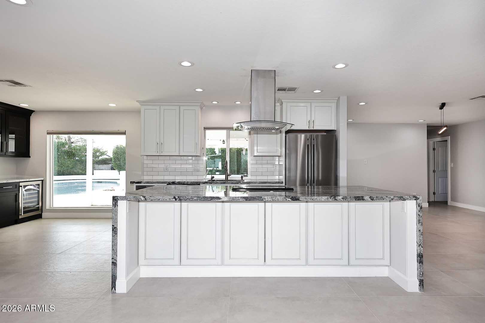 SANDS EAST 2 - Residential