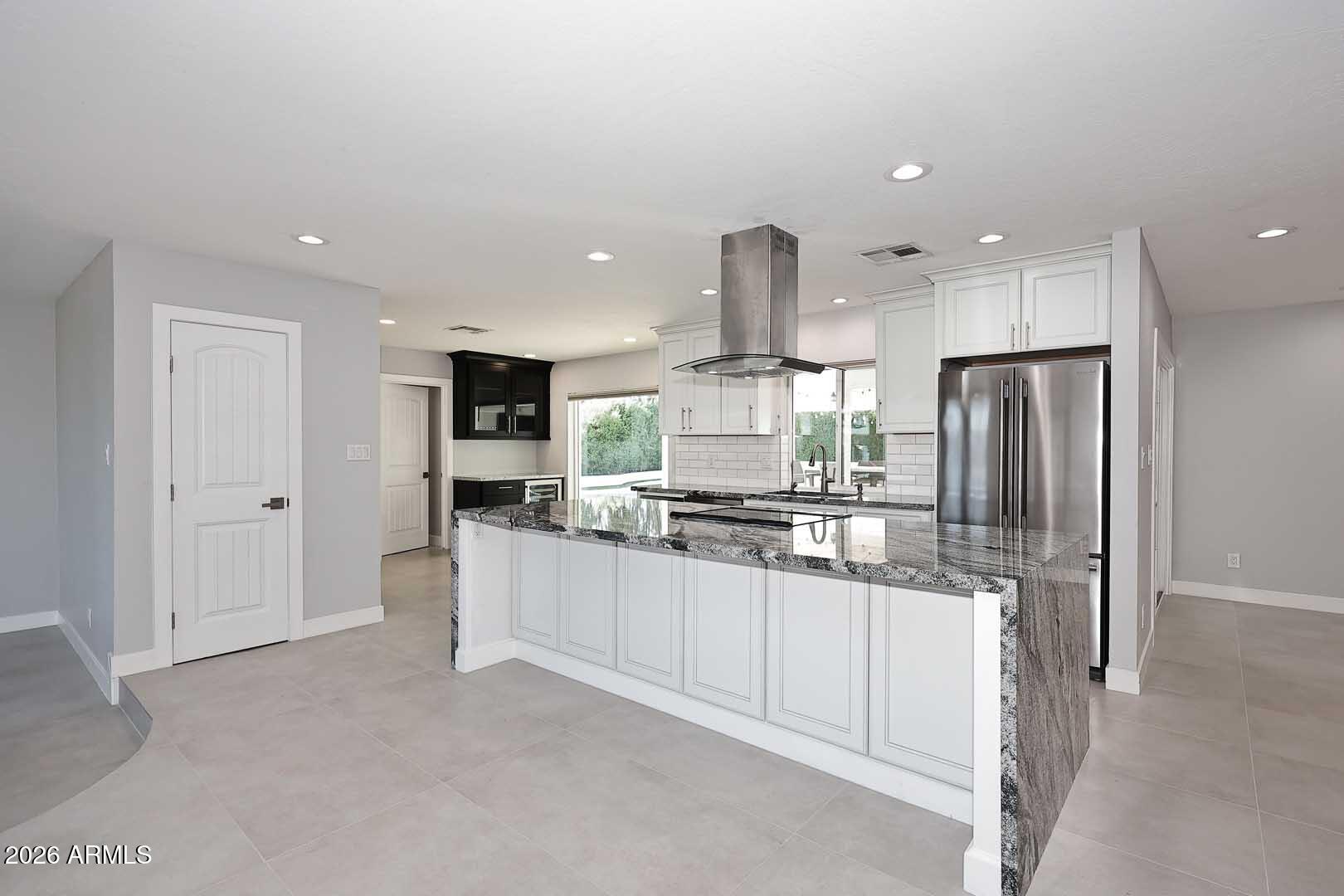 SANDS EAST 2 - Residential