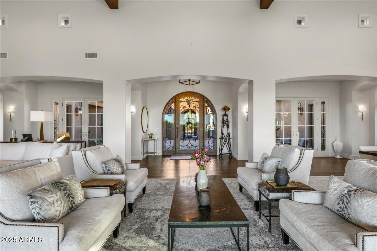 Mirabel Club - Residential