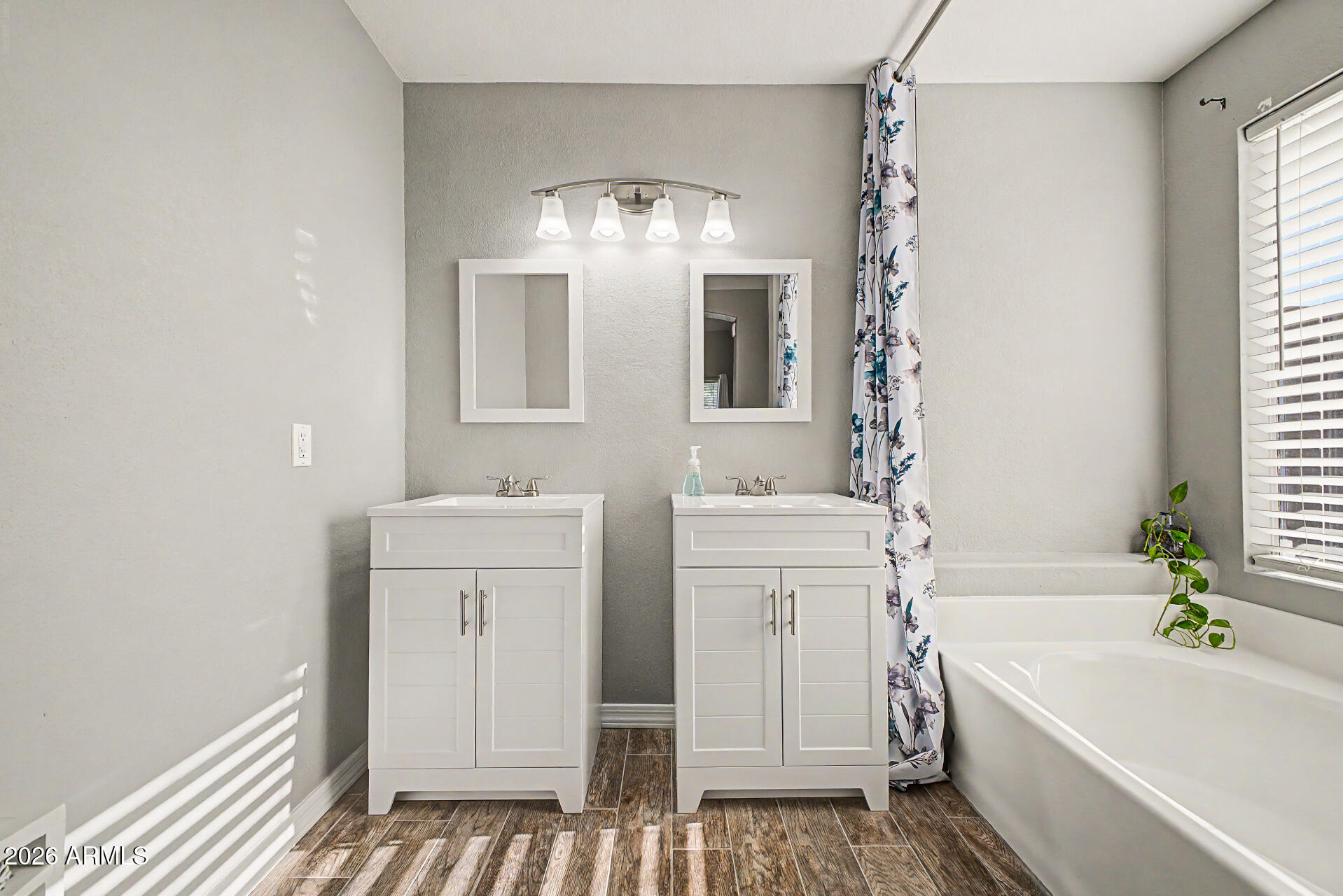 WEST PLAZA 31 32 AMD LOT 1-608 TR A-C - Residential