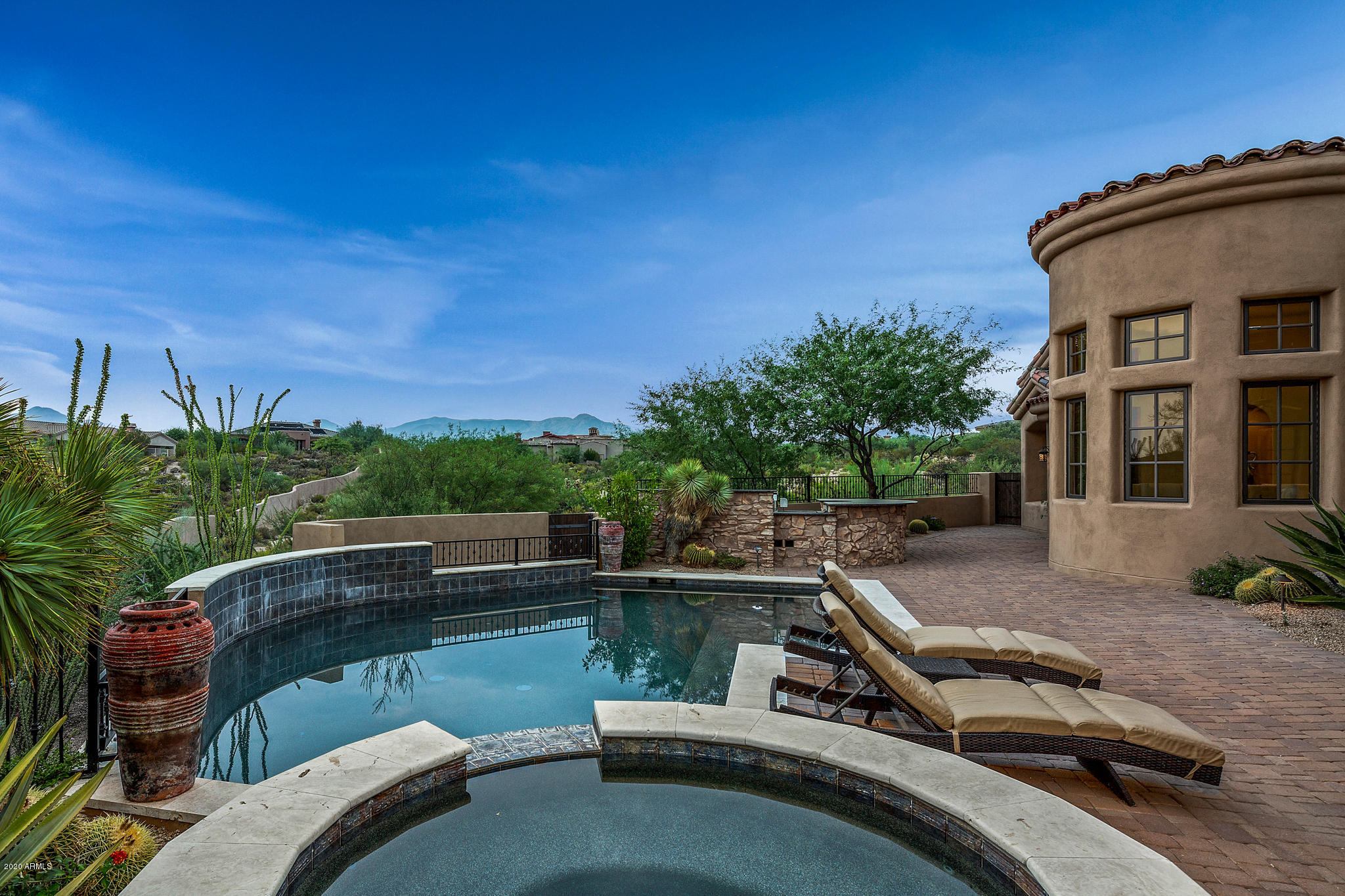 Mirabel Club - Residential