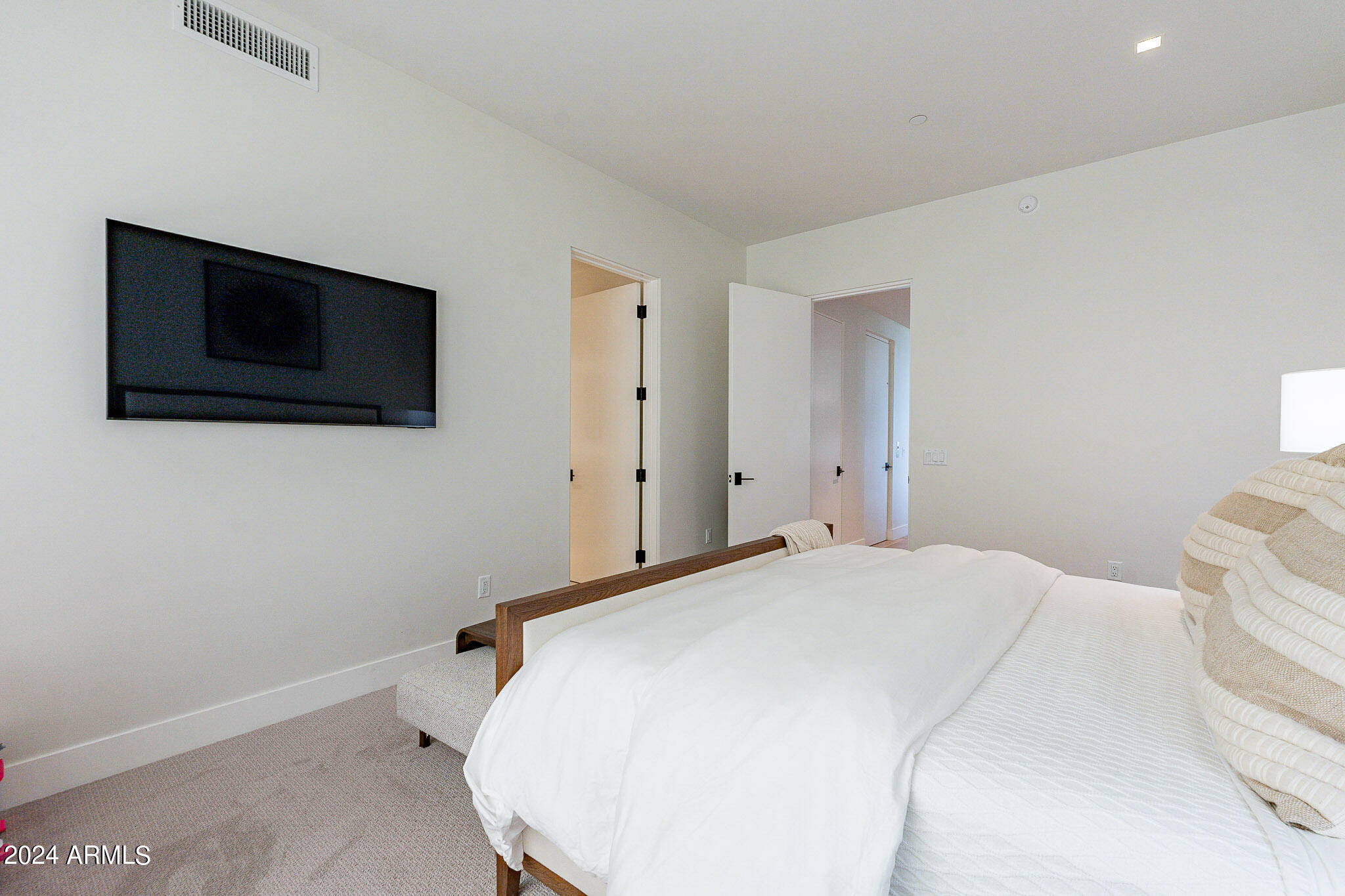 ASCENT AT THE PHOENICIAN GOLF VILLAS CONDOMINIUM - Residential