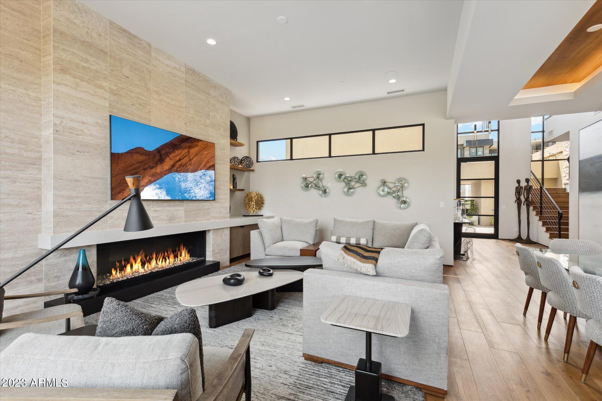 PHOENICIAN - Residential