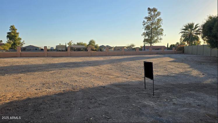 ARIZONA CITY UNIT THREE - Land