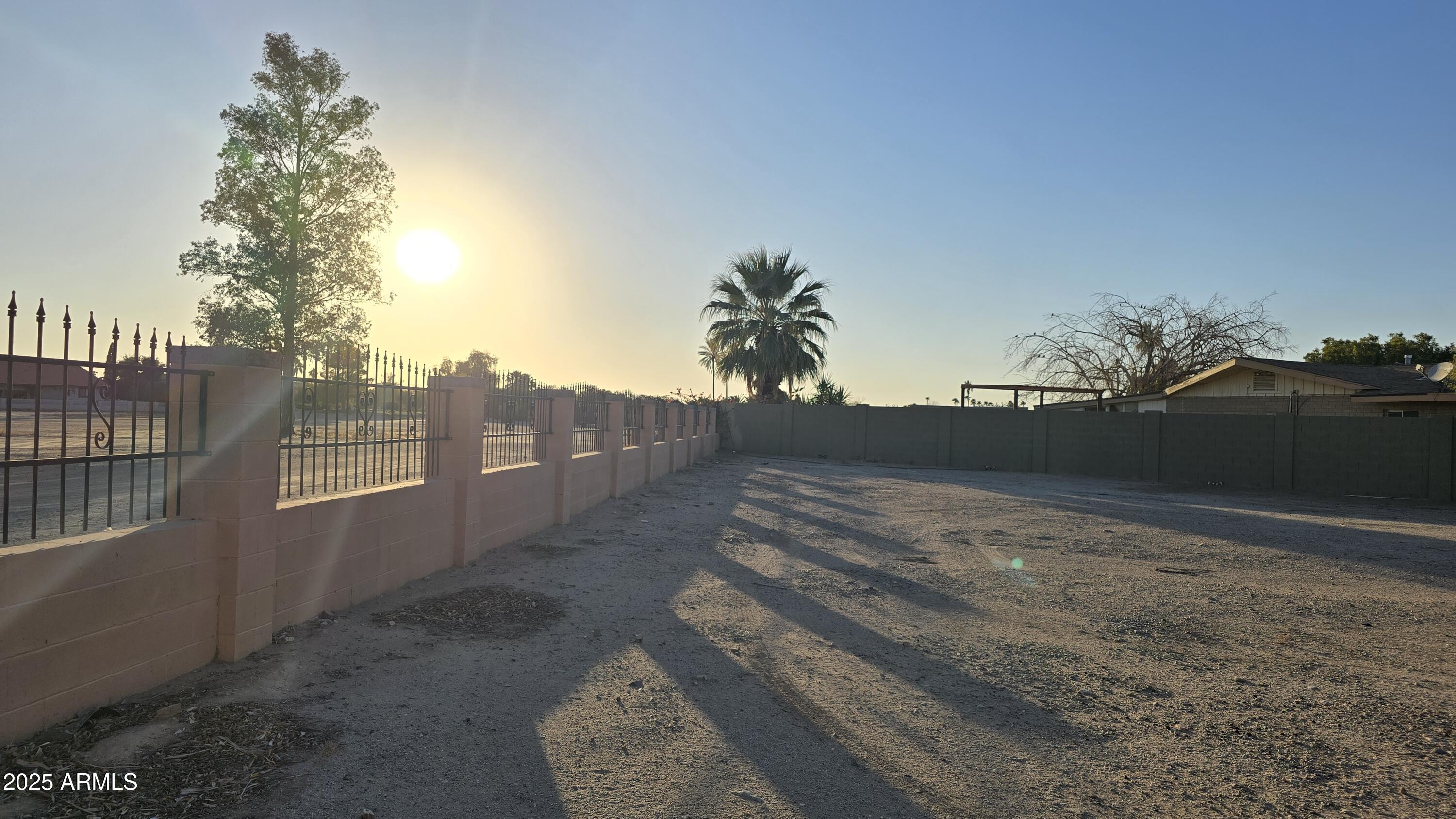 ARIZONA CITY UNIT THREE - Land
