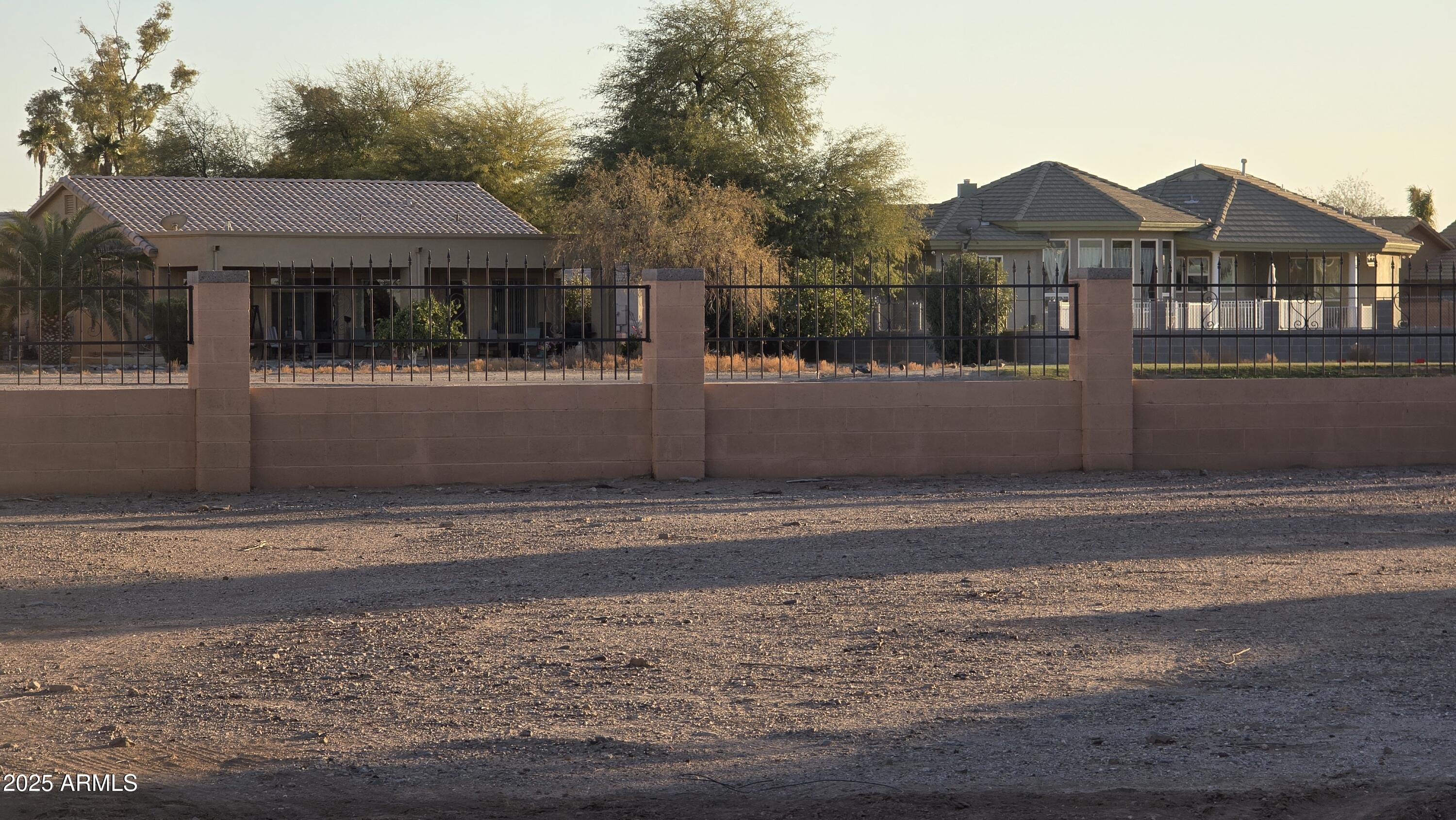 ARIZONA CITY UNIT THREE - Land