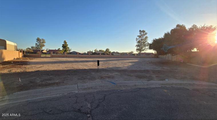ARIZONA CITY UNIT THREE - Land