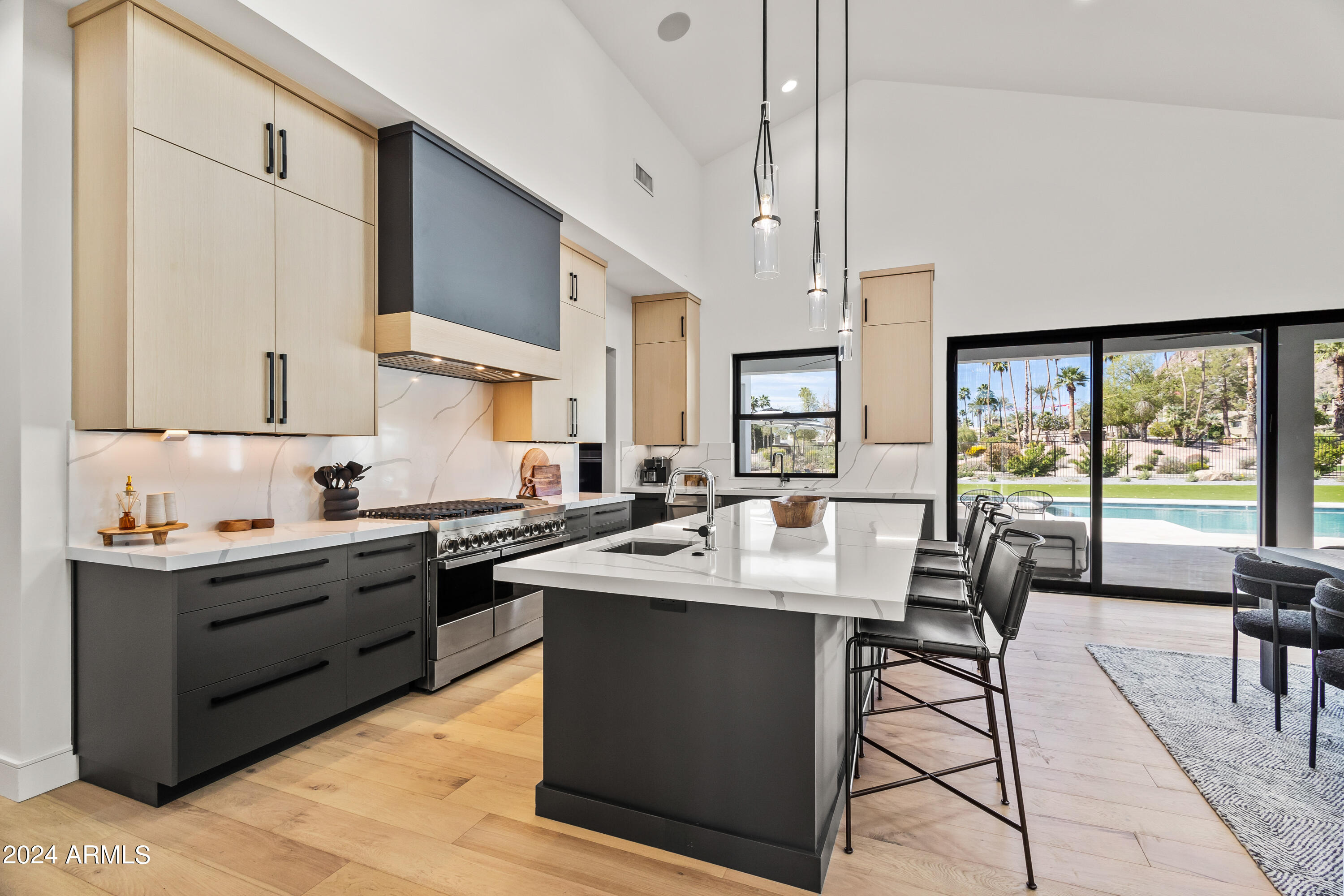 CAMELBACK CLUB ESTATES - Residential