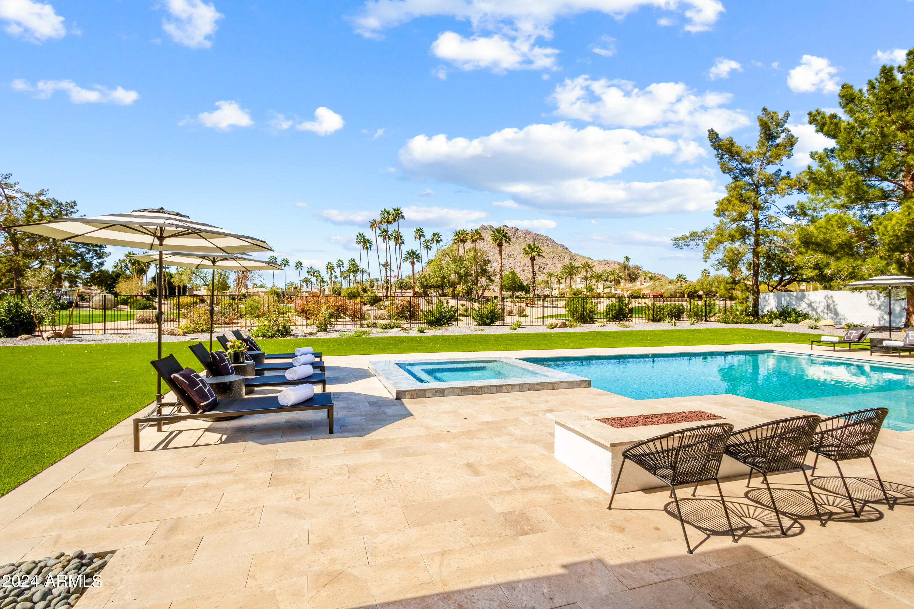 CAMELBACK CLUB ESTATES - Residential