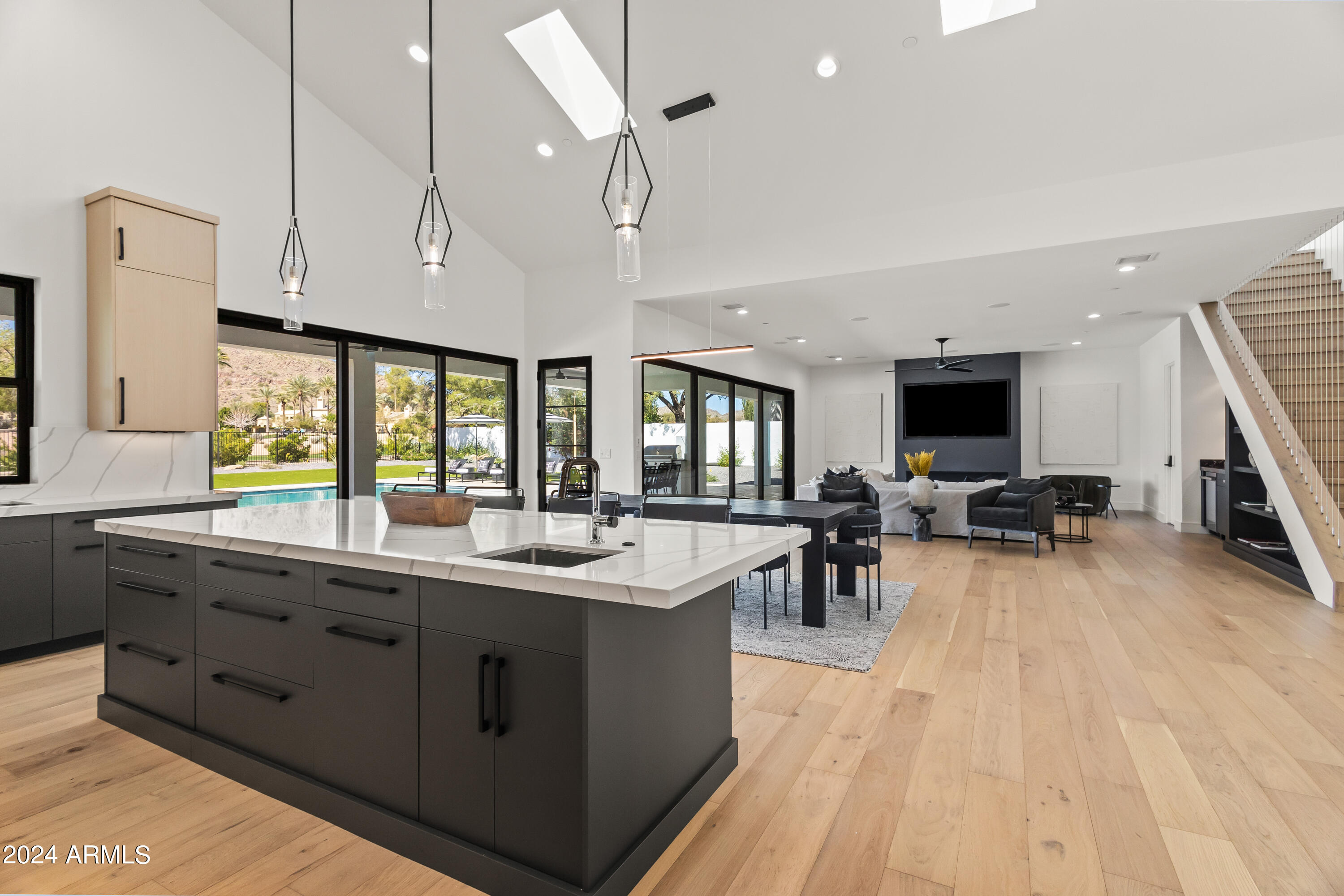 CAMELBACK CLUB ESTATES - Residential
