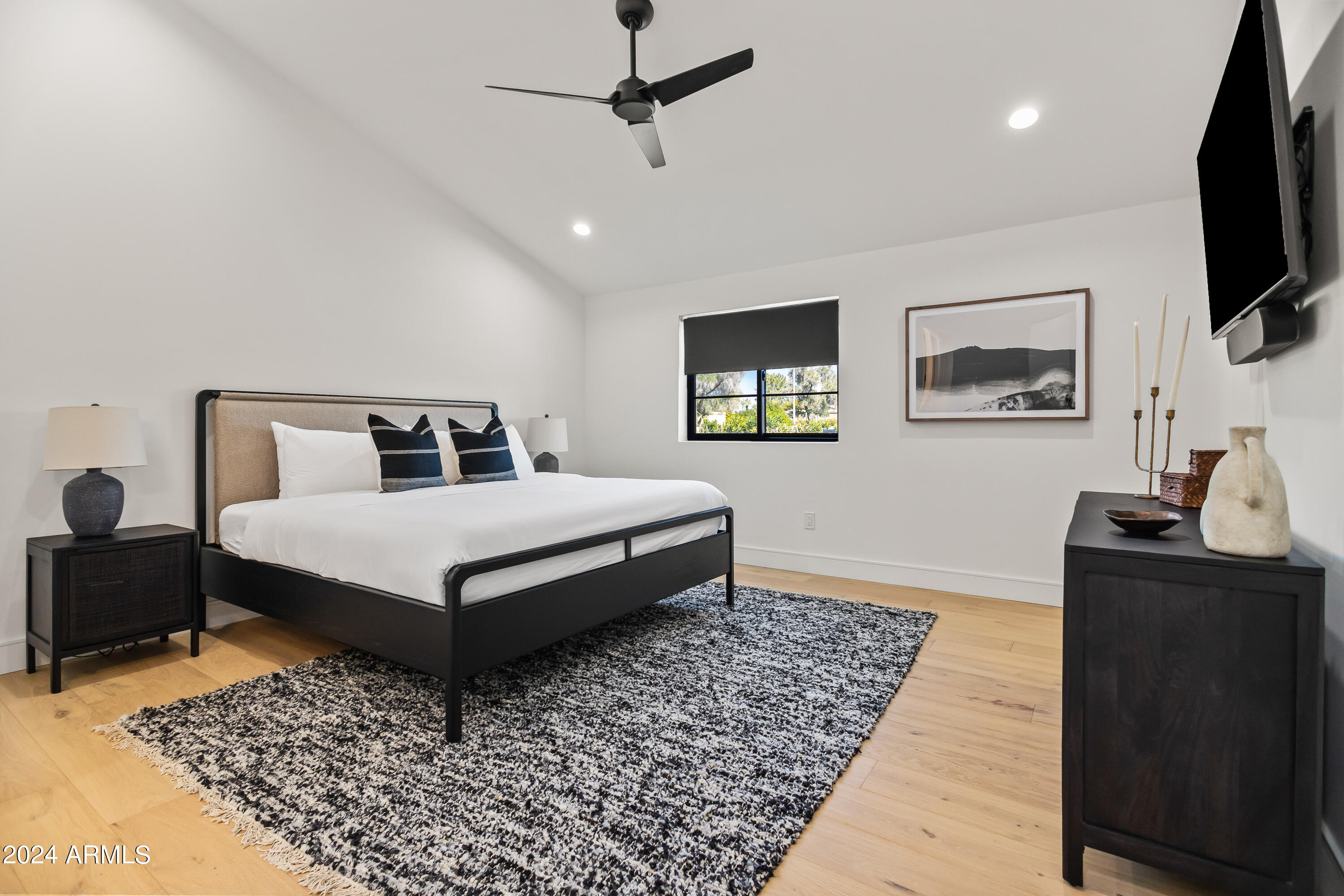 CAMELBACK CLUB ESTATES - Residential