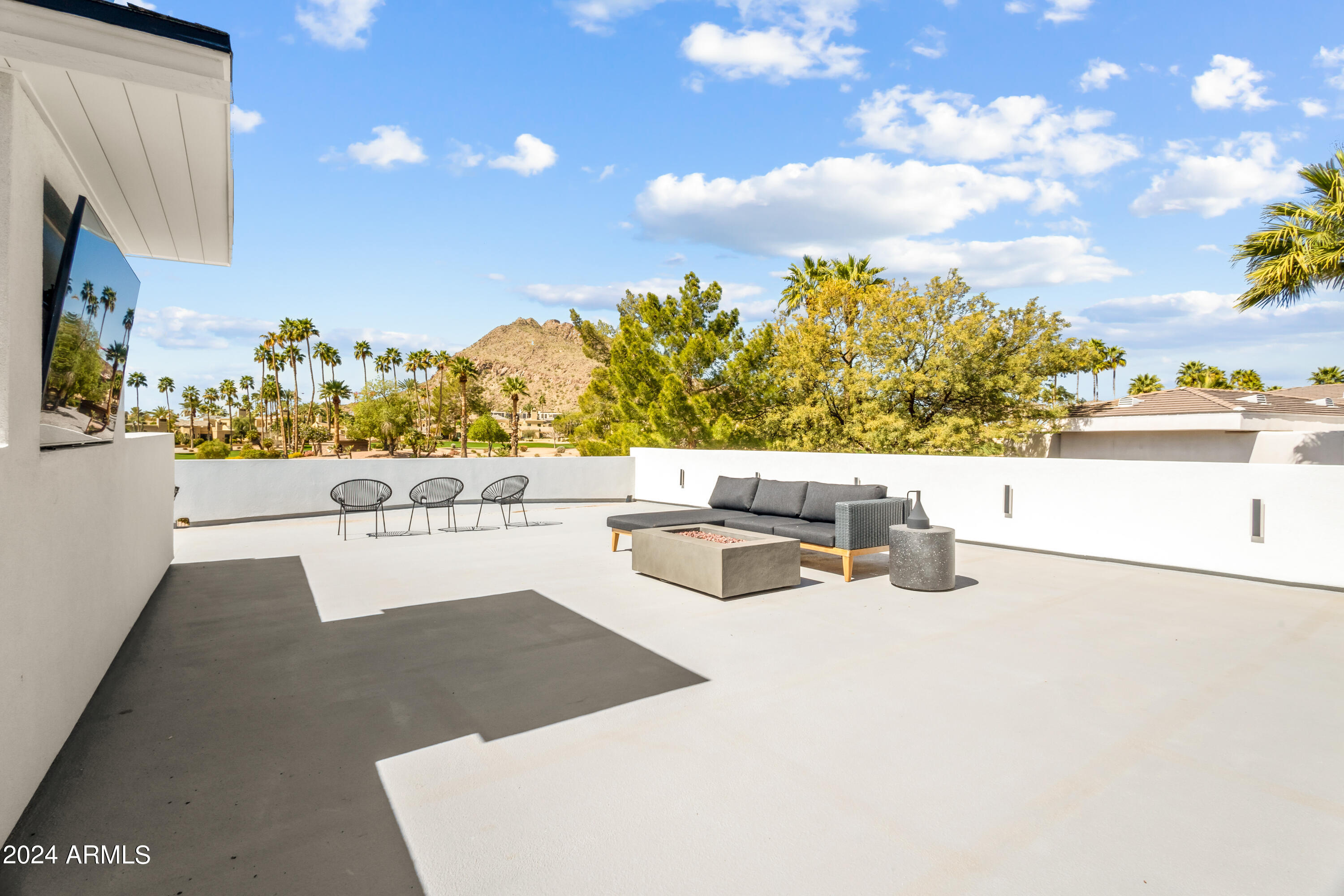 CAMELBACK CLUB ESTATES - Residential