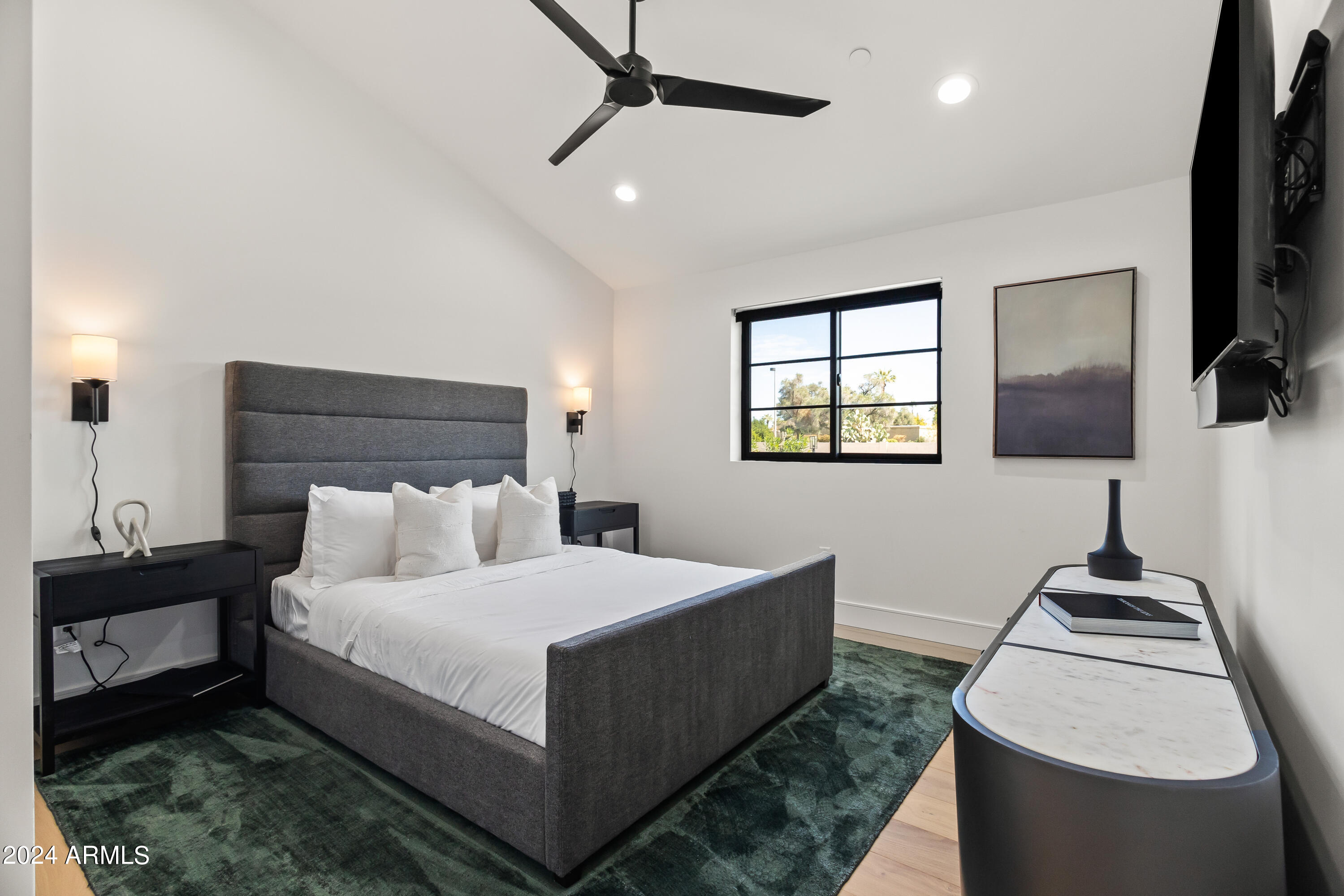 CAMELBACK CLUB ESTATES - Residential