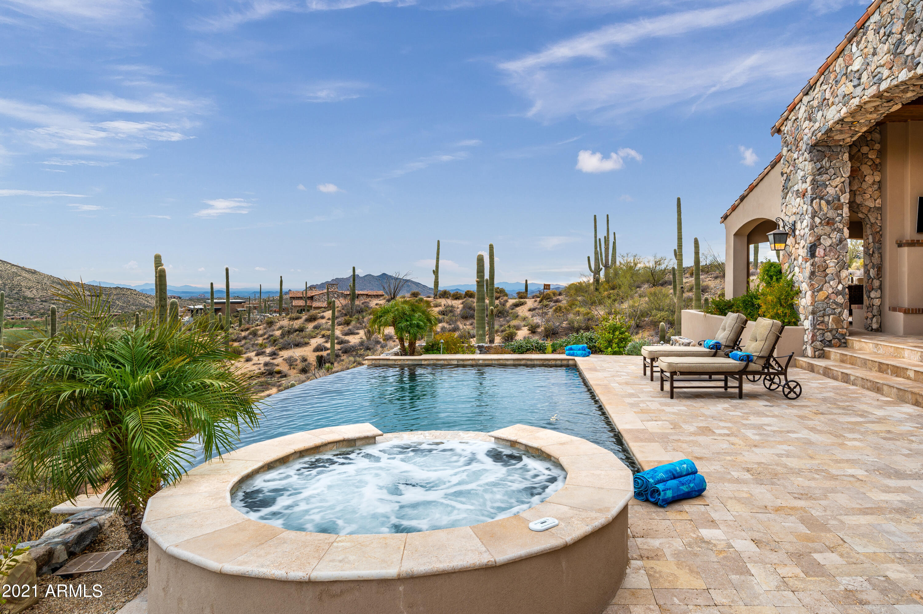 DESERT MOUNTAIN - Residential