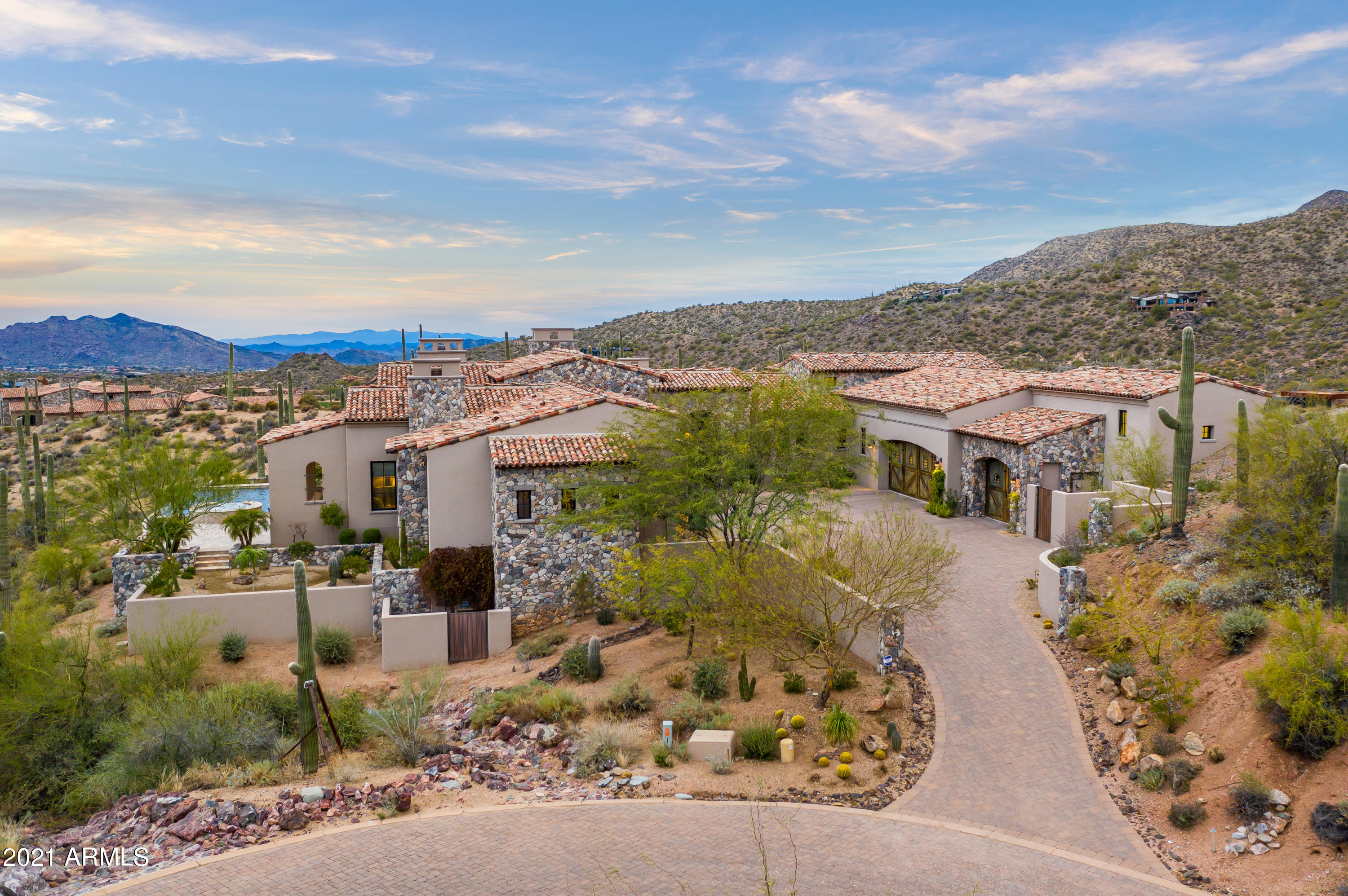 DESERT MOUNTAIN - Residential